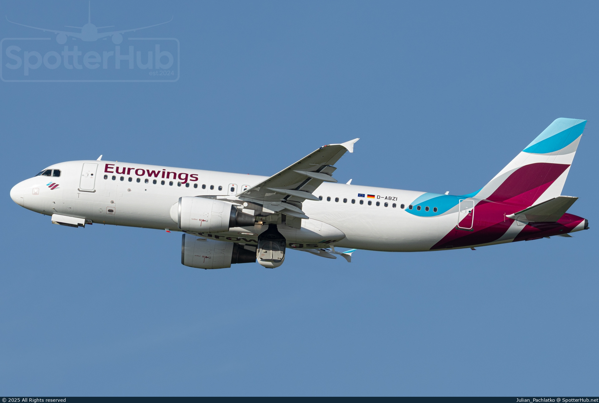 Photo of D-ABZI - Airbus A320-216 operated by Eurowings