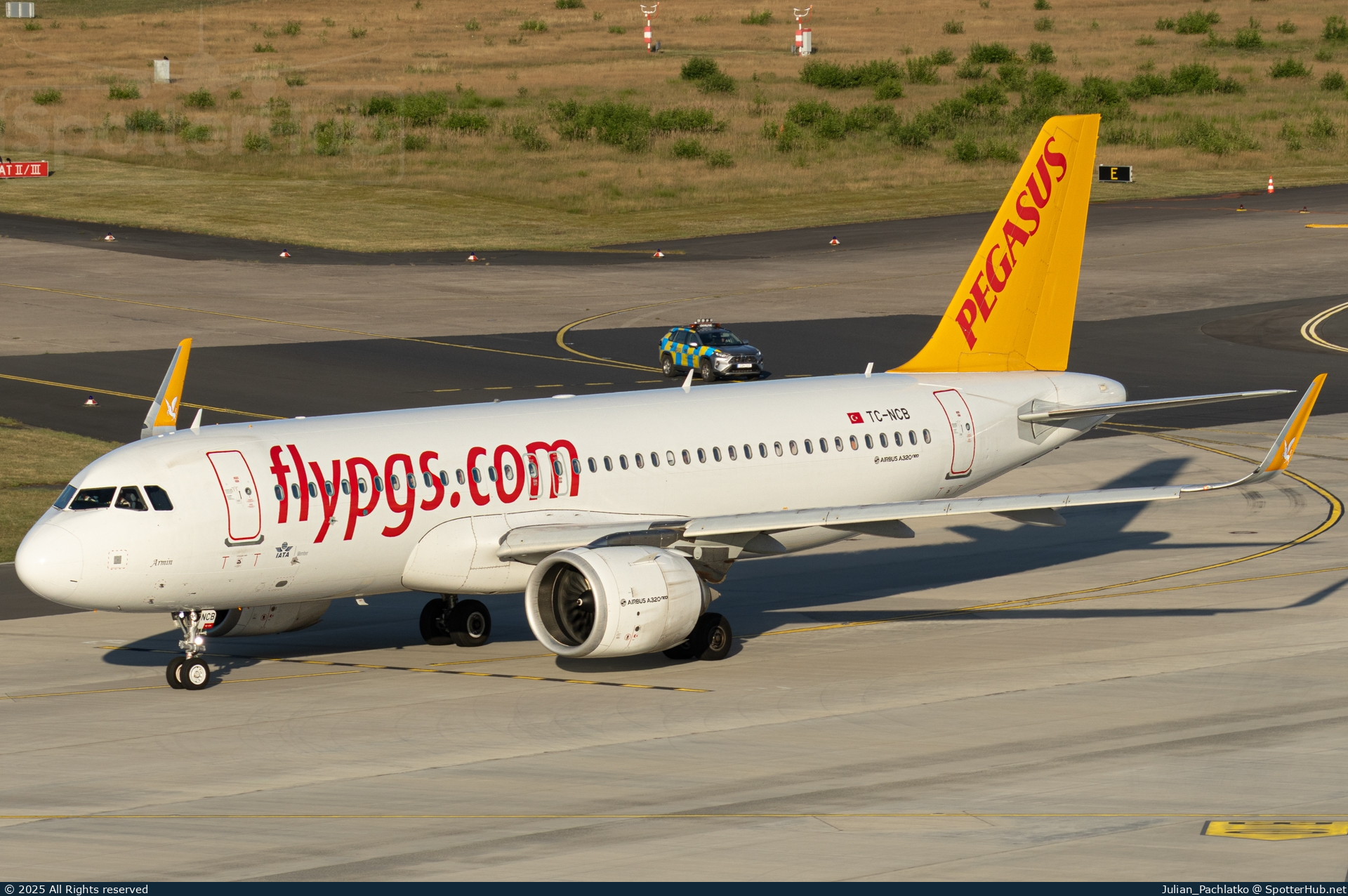 Photo of TC-NCB - Airbus A320-251N operated by Pegasus Airlines