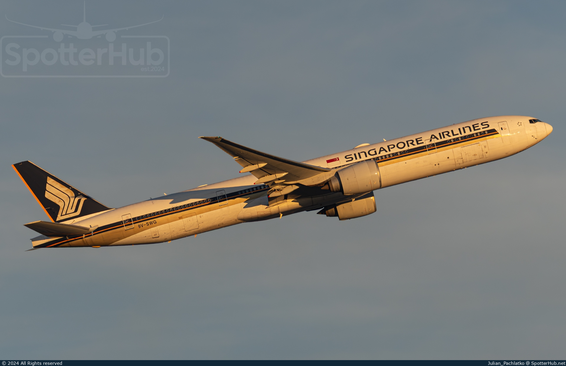 Photo of 9V-SWG - Boeing 777-312(ER) operated by Singapore Airlines
