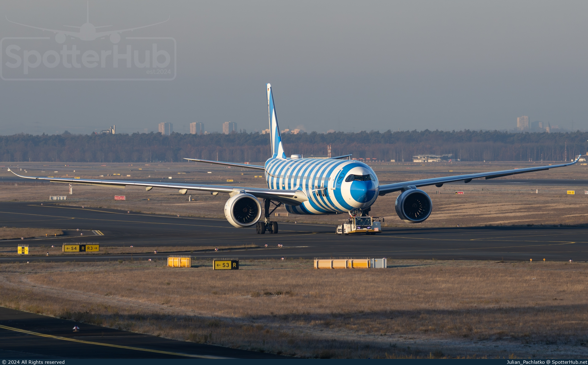 Photo of D-ANRN - Airbus A330-941 operated by Condor