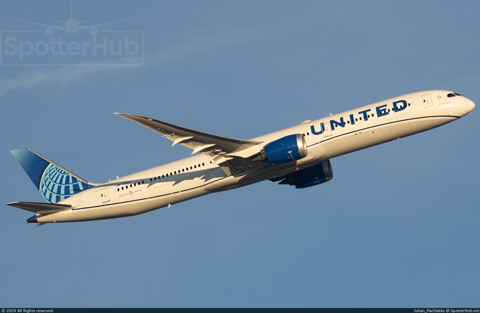 Photo of N13014 - Boeing 787-10 Dreamliner operated by United Airlines