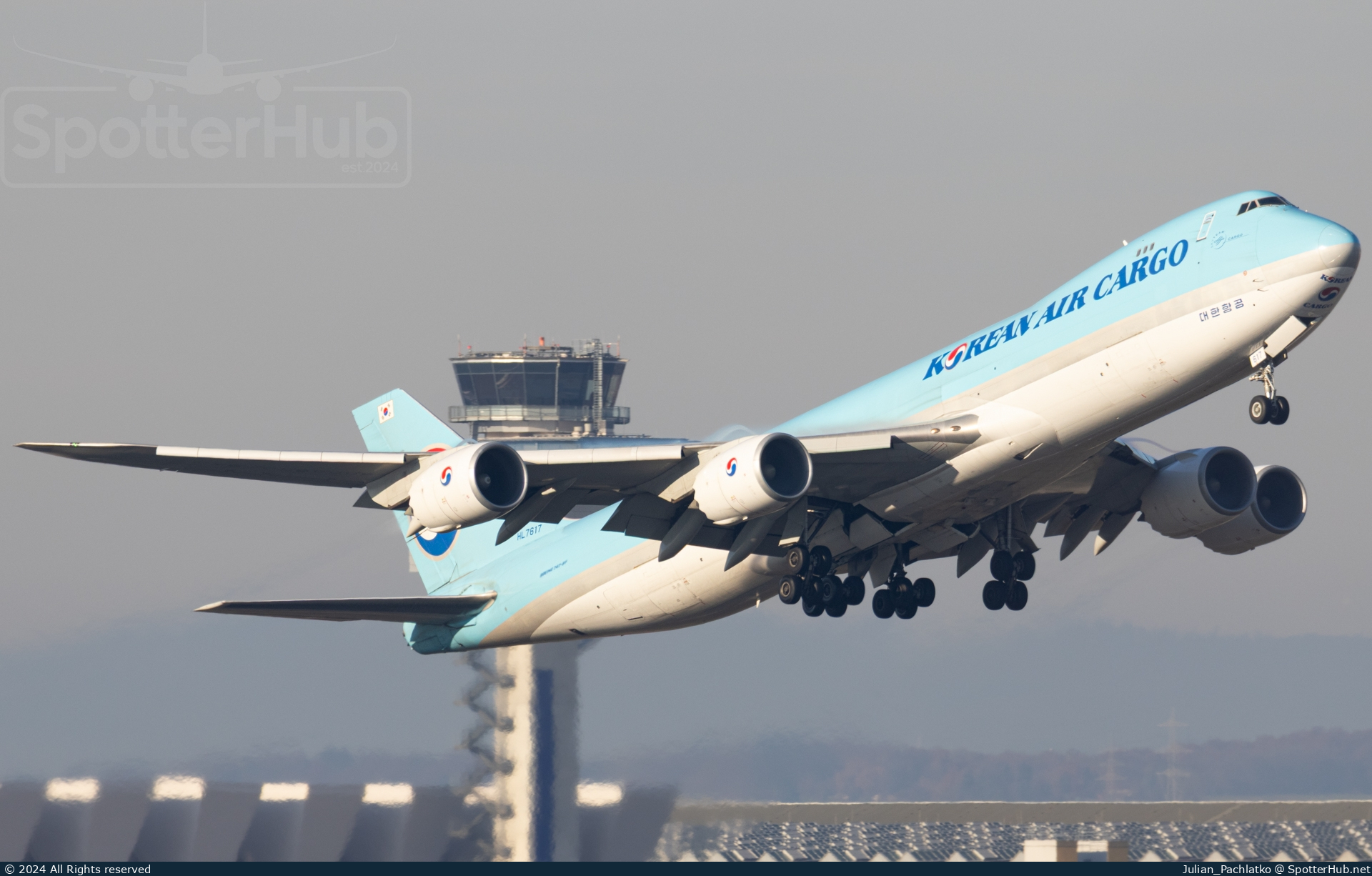 Photo of HL7617 - Boeing 747-8B5F operated by Korean Air Cargo