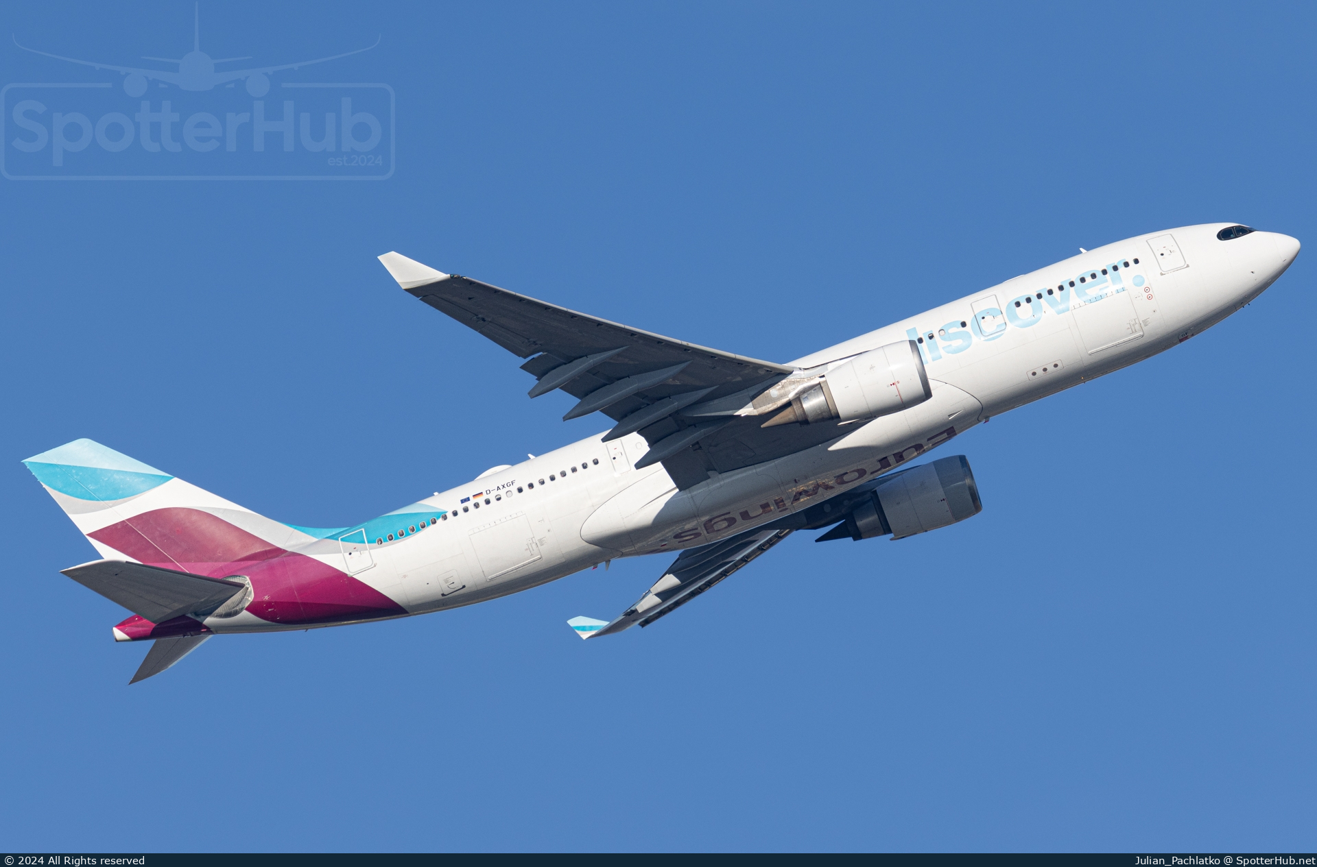 Photo of D-AXGF - Airbus A330-203 operated by Discover Airlines