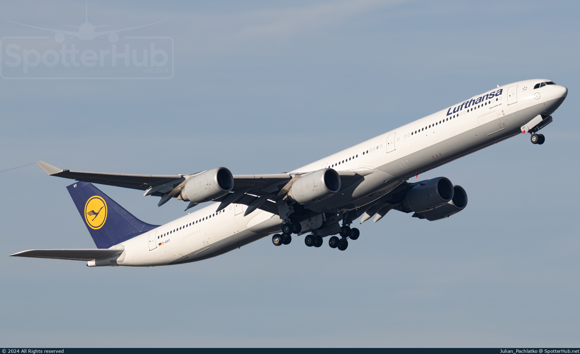 Photo of D-AIHY - Airbus A340-642 operated by Lufthansa