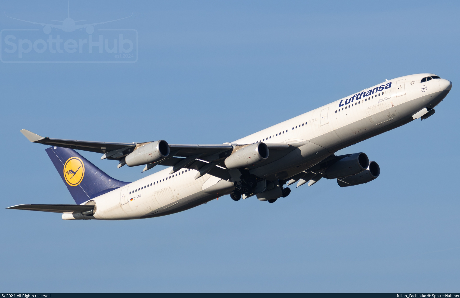 Photo of D-AIGS - Airbus A340-313 operated by Lufthansa