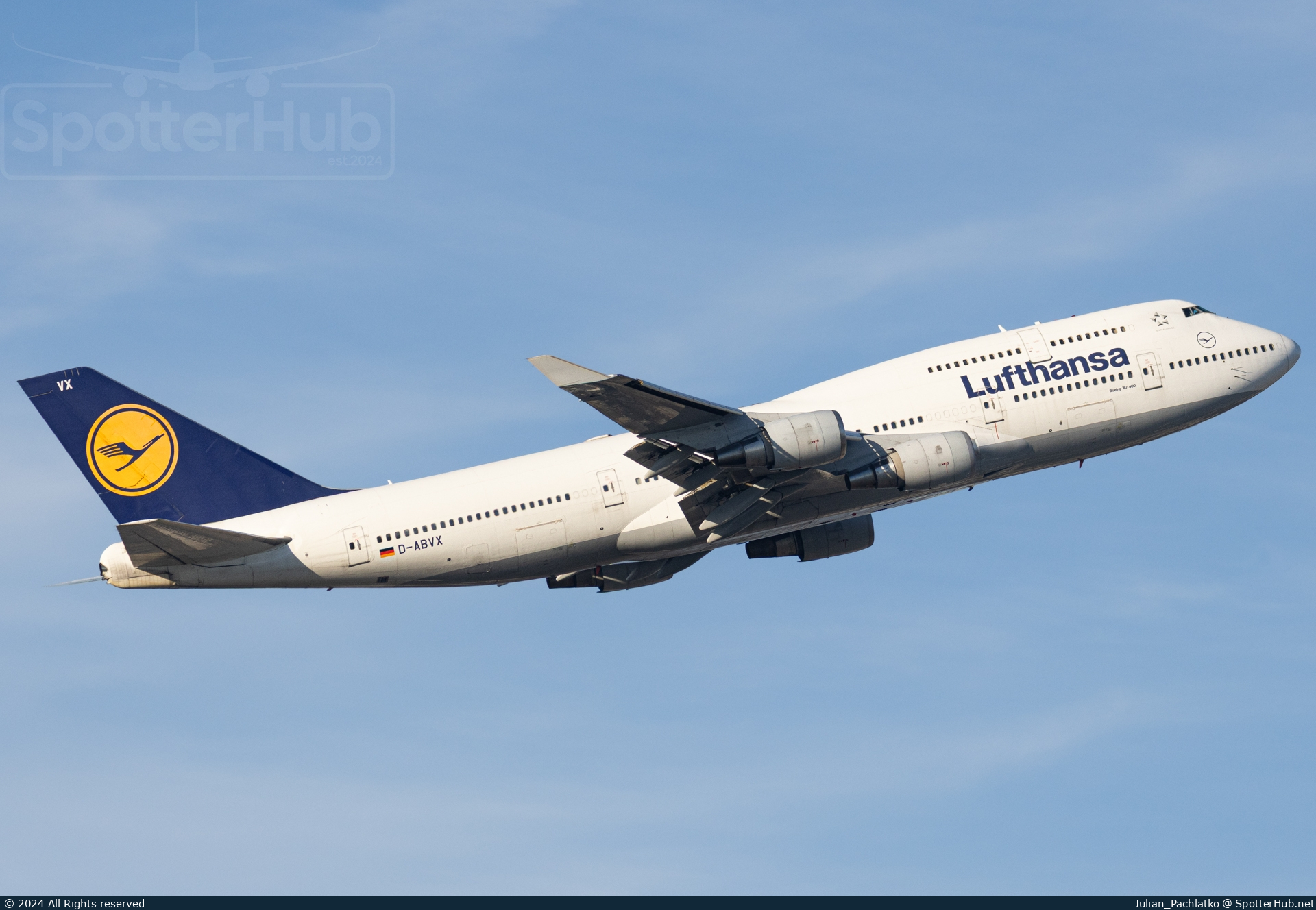 Photo of D-ABVX - Boeing 747-430 operated by Lufthansa