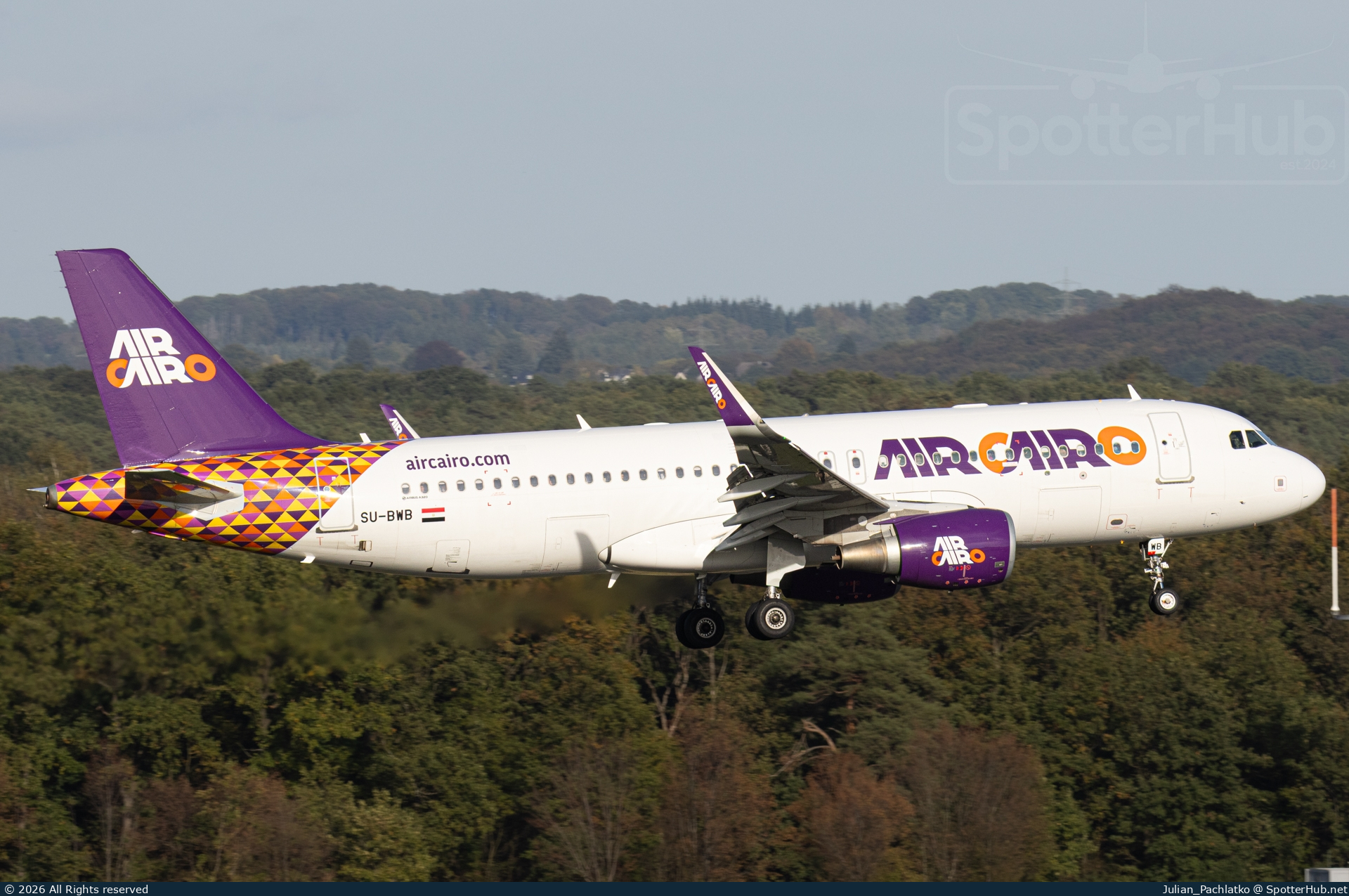 Photo of SU-BWB - Airbus A320-214 operated by Air Cairo