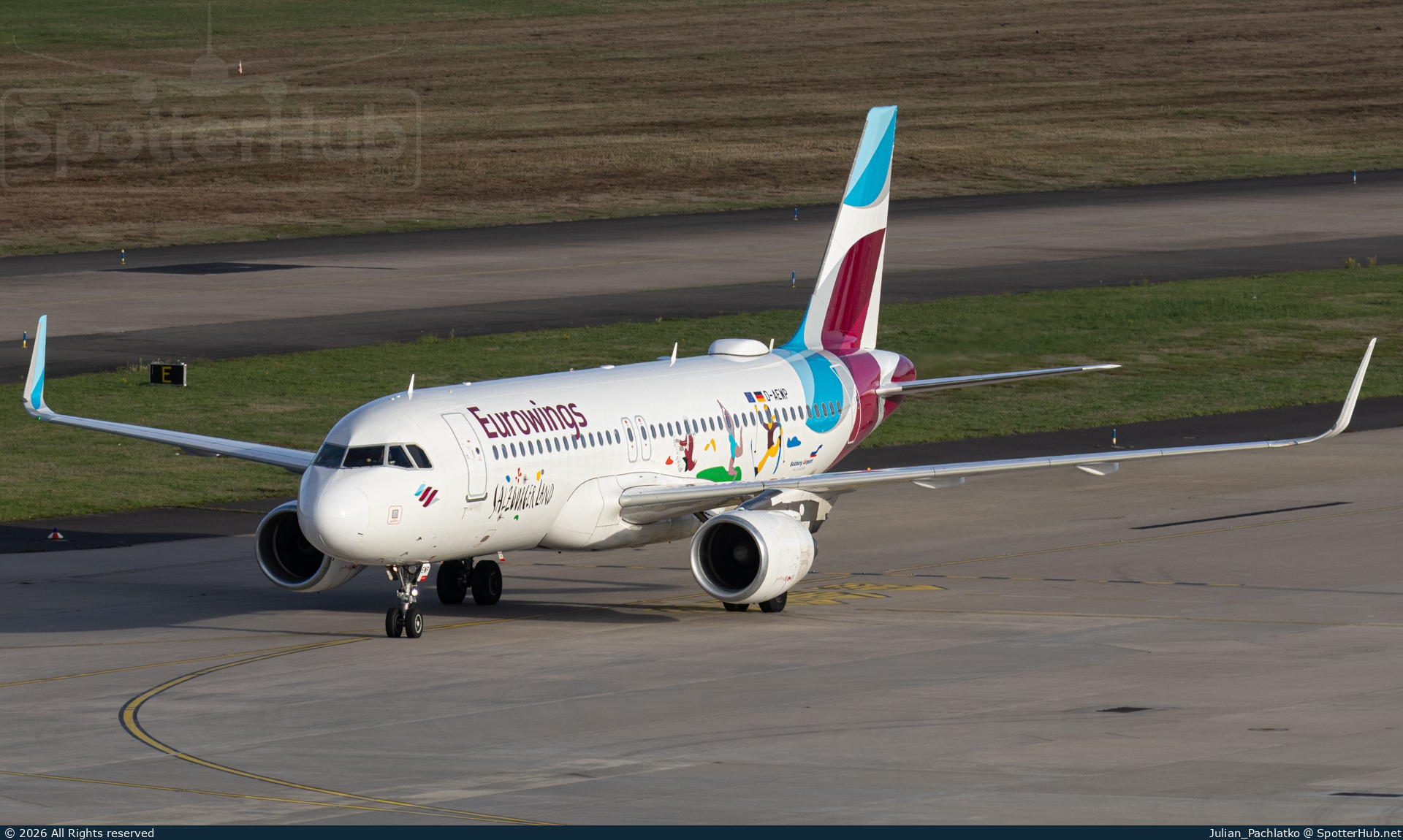 Photo of D-AEWP - Airbus A320-214 operated by Eurowings