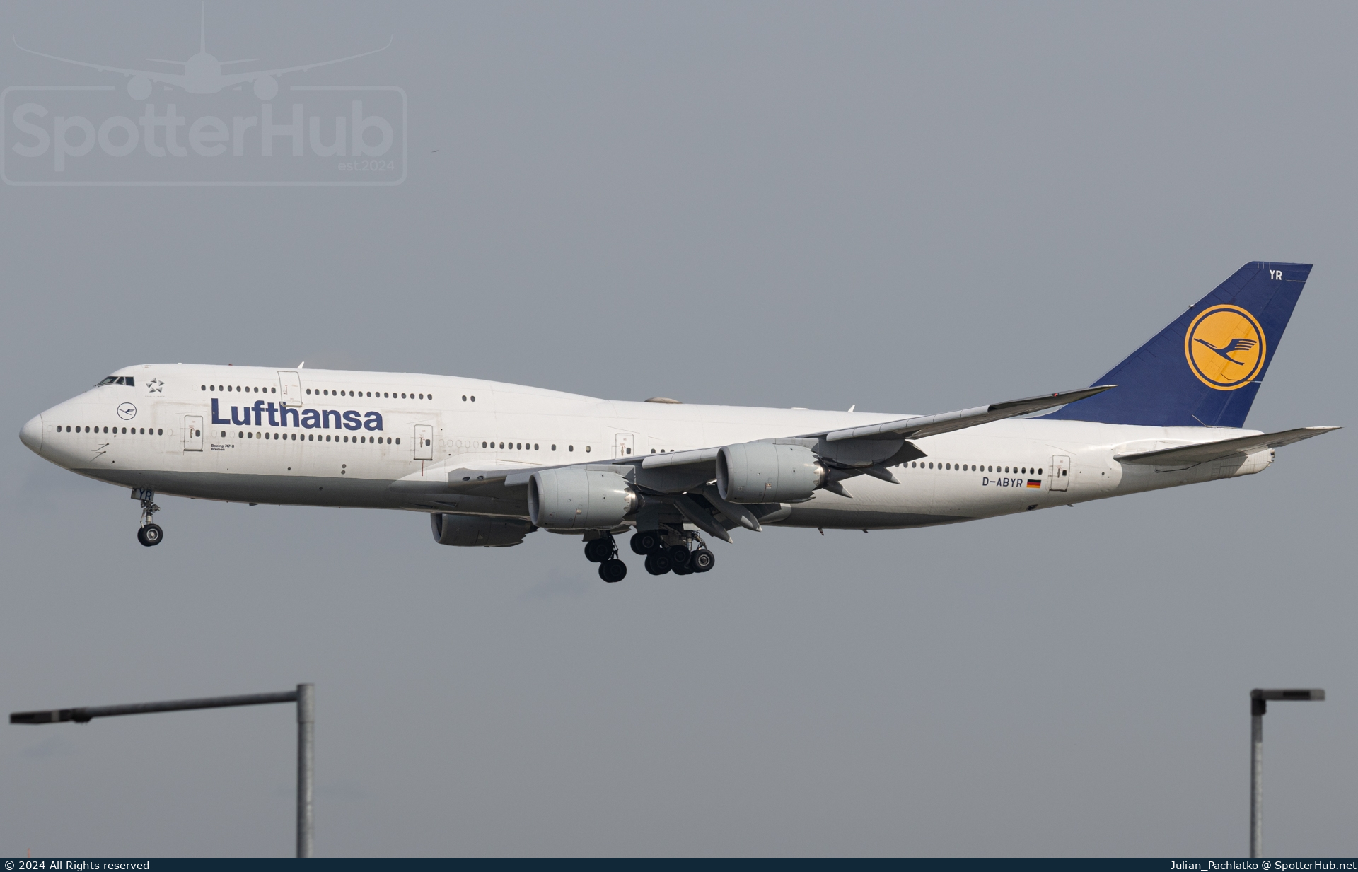 Photo of D-ABYR - Boeing 747-830 operated by Lufthansa
