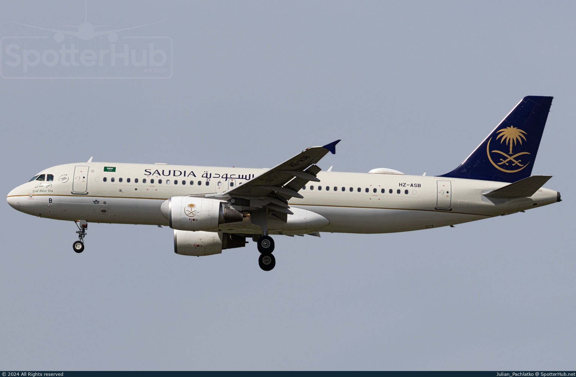 Photo of HZ-ASB - Airbus A320-214 operated by Saudia