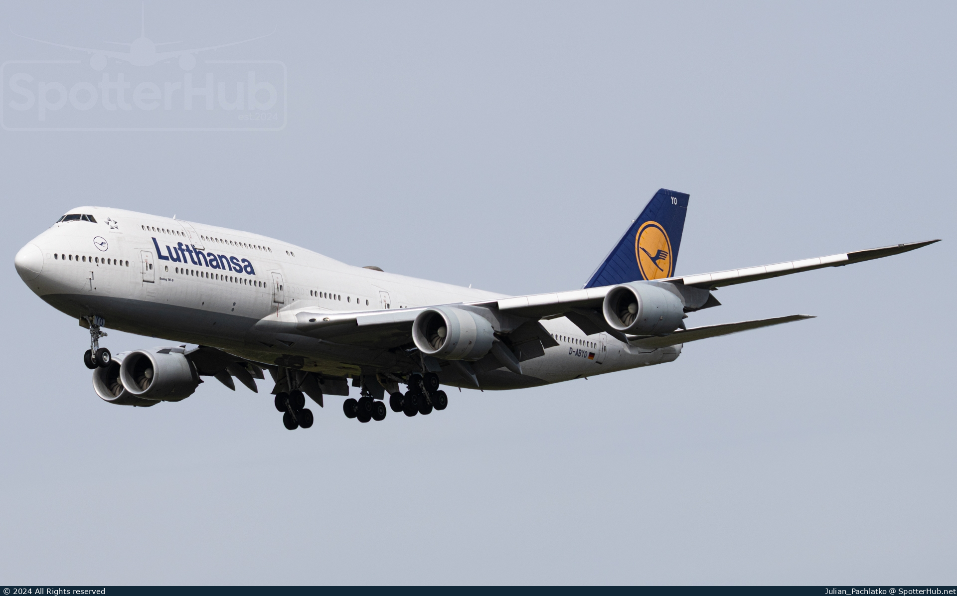 Photo of D-ABYO - Boeing 747-830 operated by Lufthansa