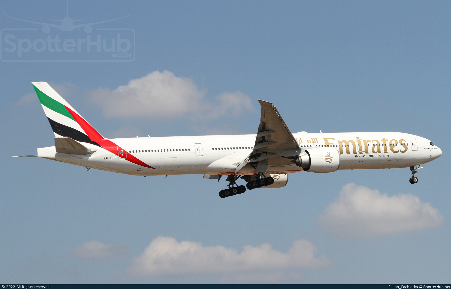 Photo of A6-ECE - Boeing 777-31H(ER) operated by Emirates
