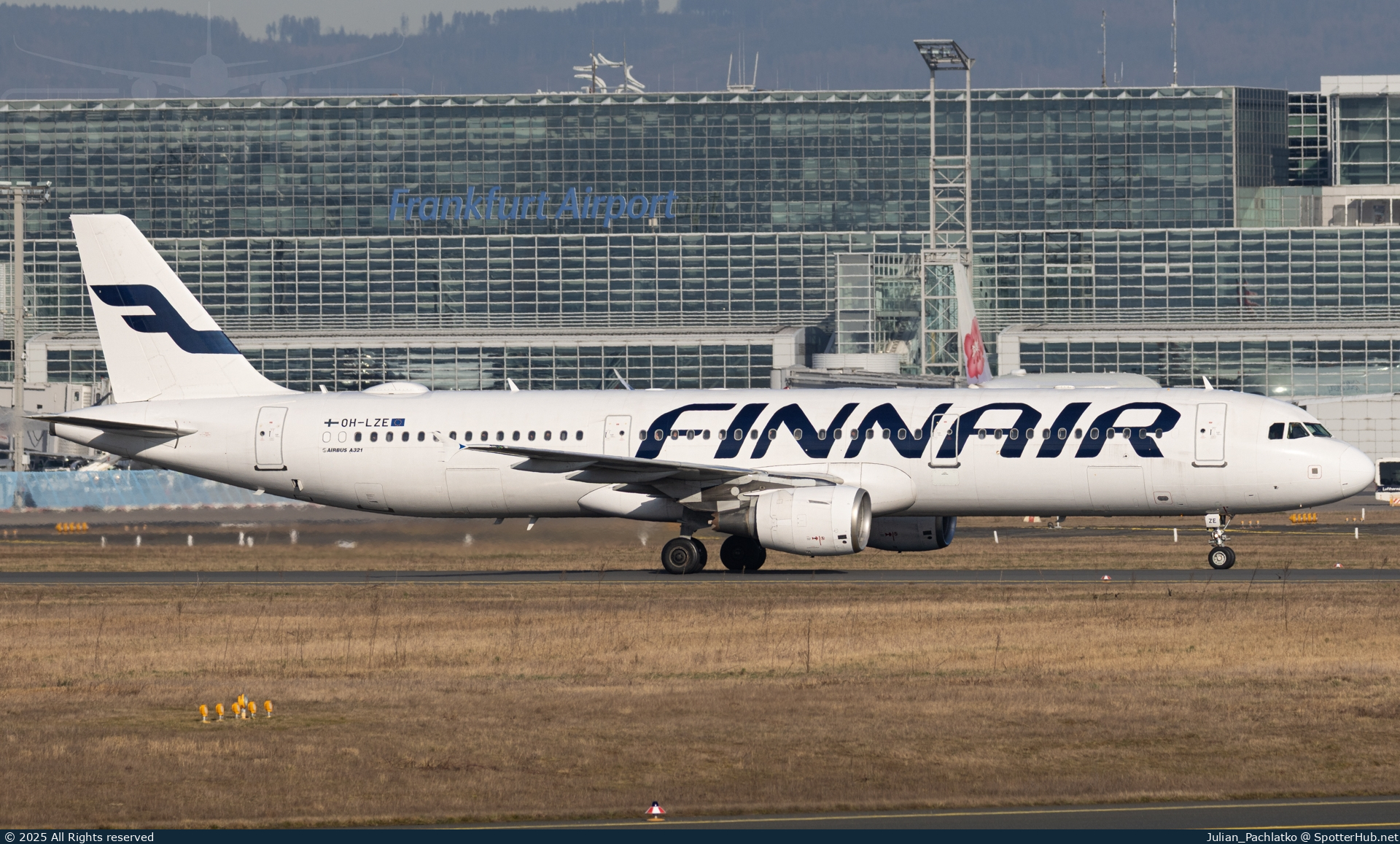 Photo of OH-LZE - Airbus A321-211 operated by Finnair