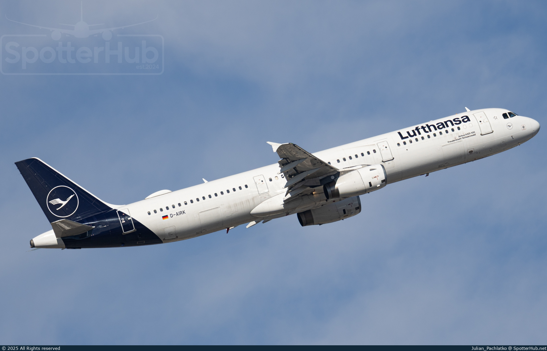 Photo of D-AIRK - Airbus A321-131 operated by Lufthansa