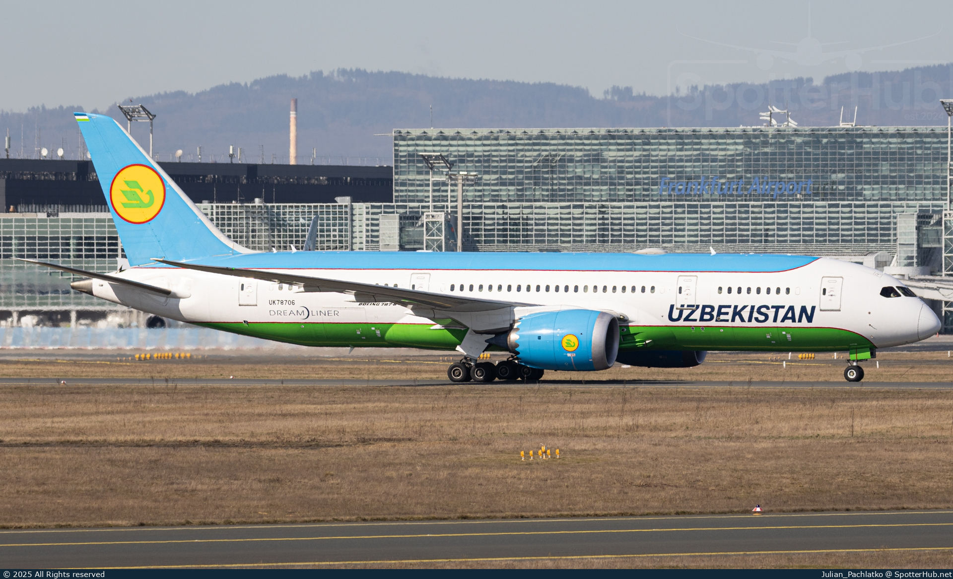 Photo of UK78706 - Boeing 787-8 Dreamliner operated by Uzbekistan Airways