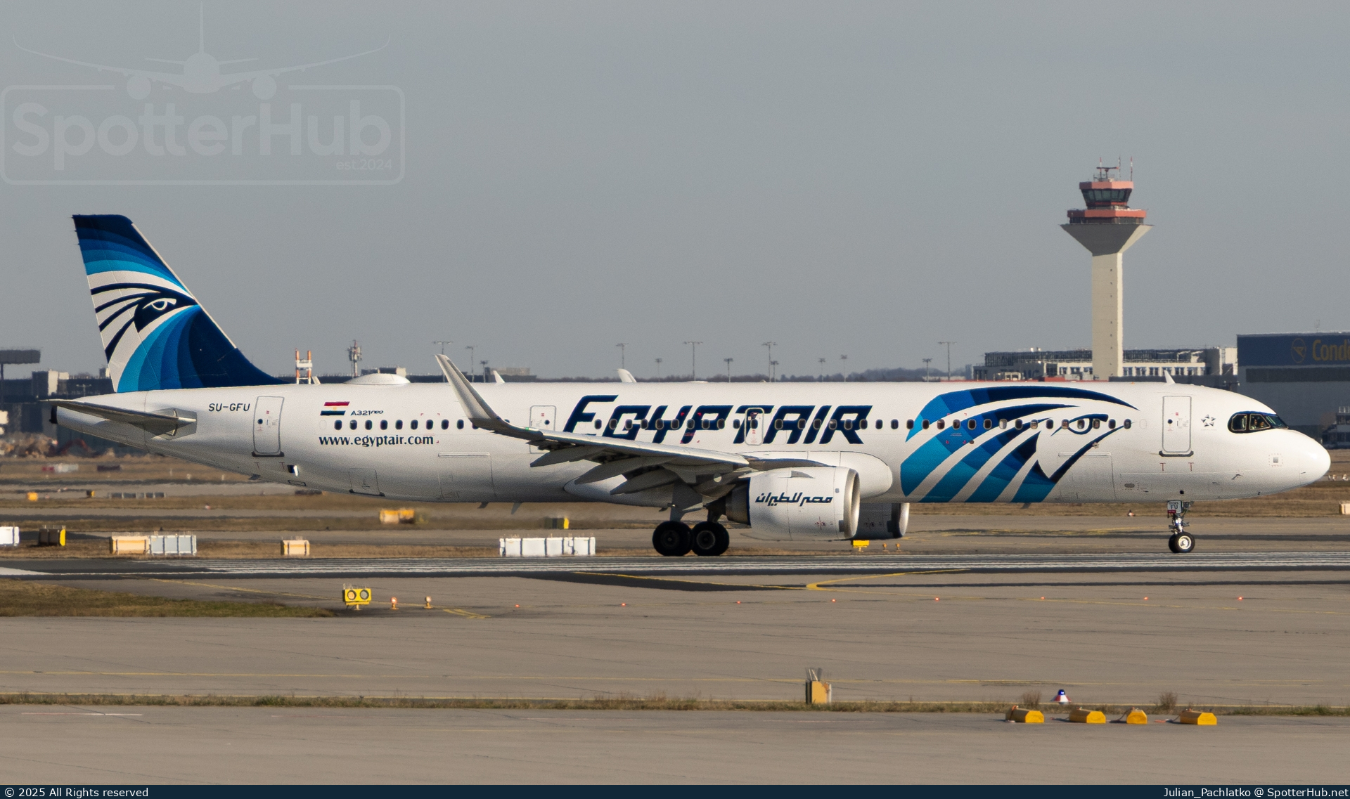 Photo of SU-GFU - Airbus A321-251NX operated by Egyptair