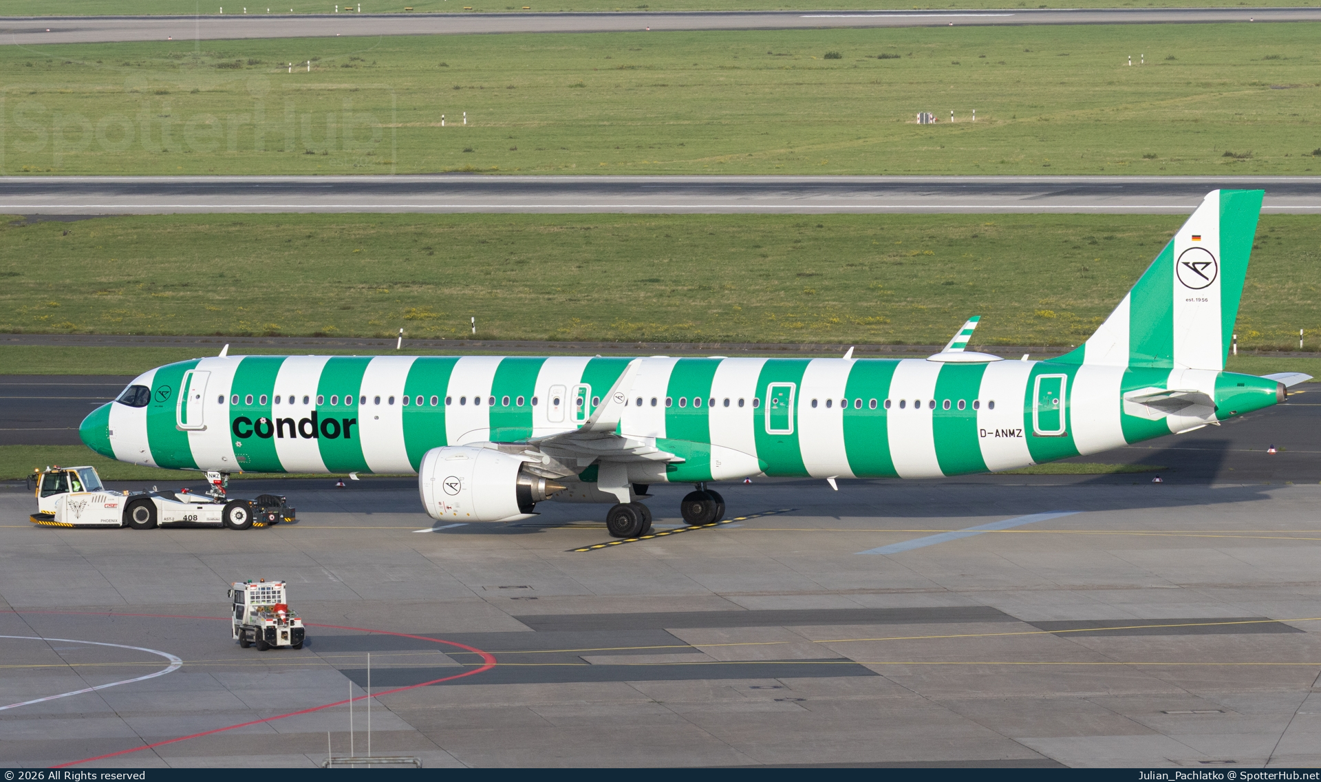 Photo of D-ANMZ - Airbus A321-271NX operated by Condor