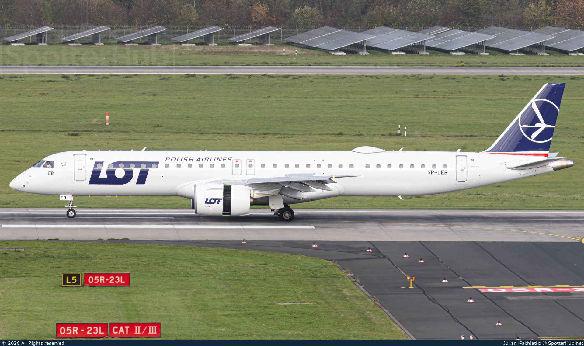 Photo of SP-LEB - Embraer ERJ-195-E2 operated by LOT Polish Airlines