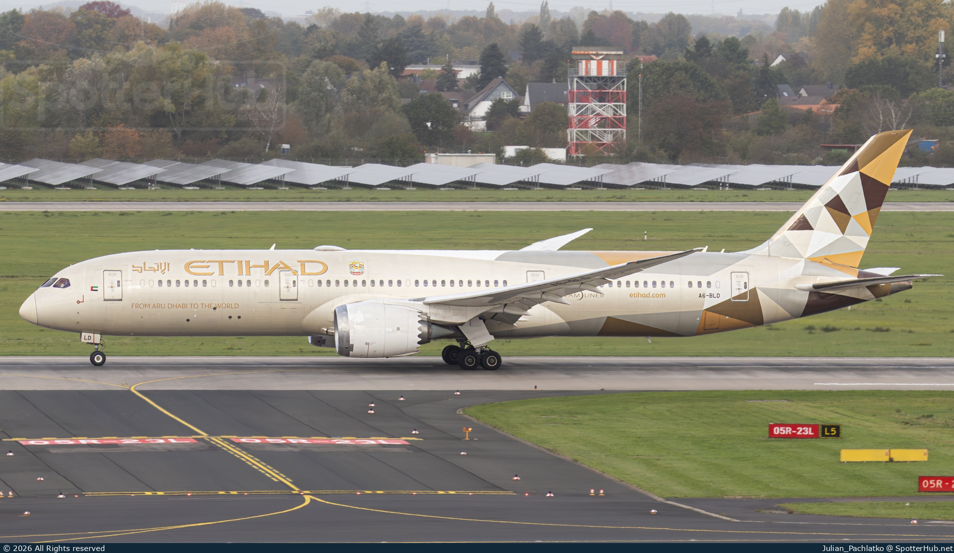 Photo of A6-BLD - Boeing 787-9 Dreamliner operated by Etihad Airways
