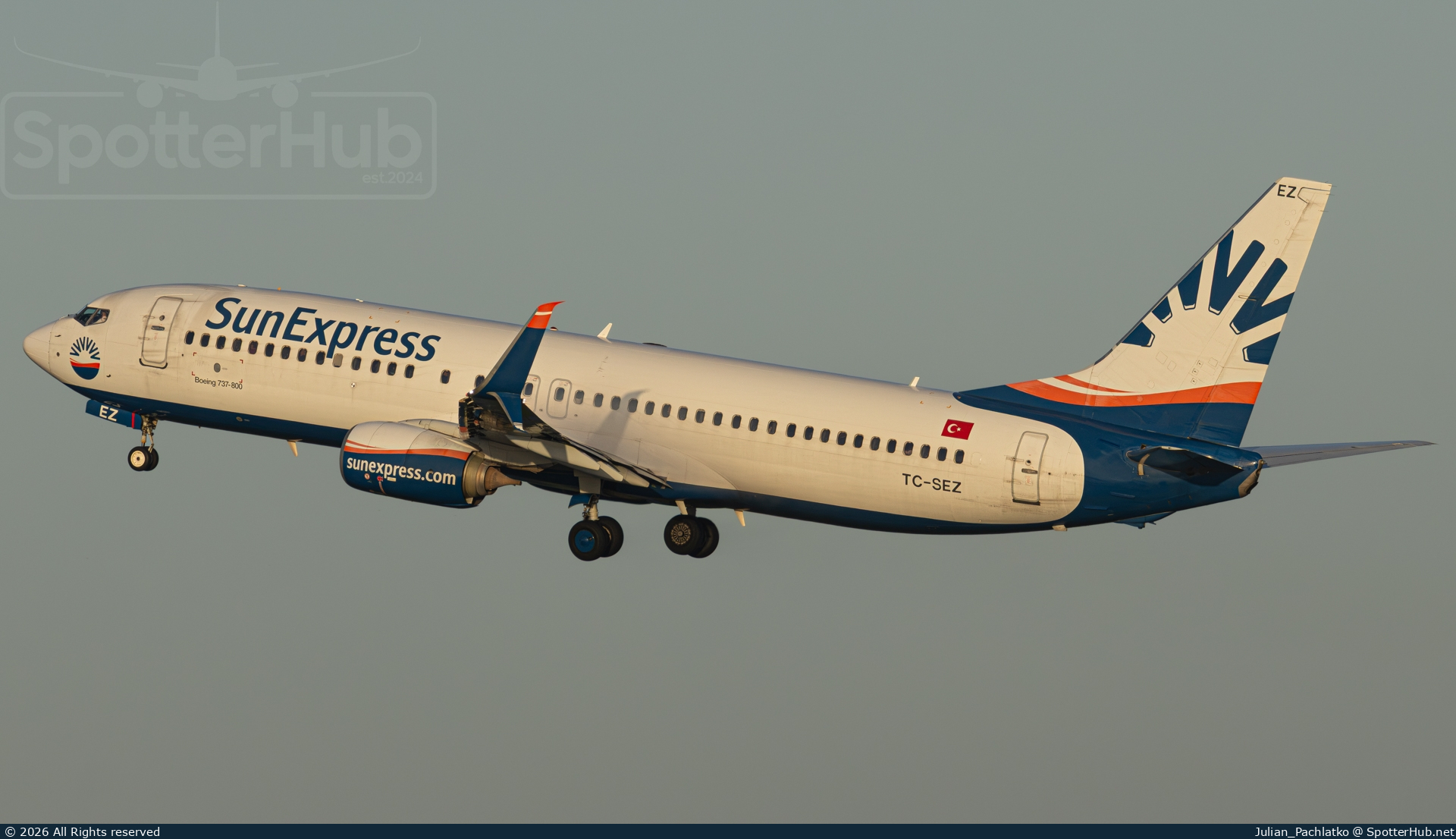 Photo of TC-SEZ - Boeing 737-8HC operated by SunExpress