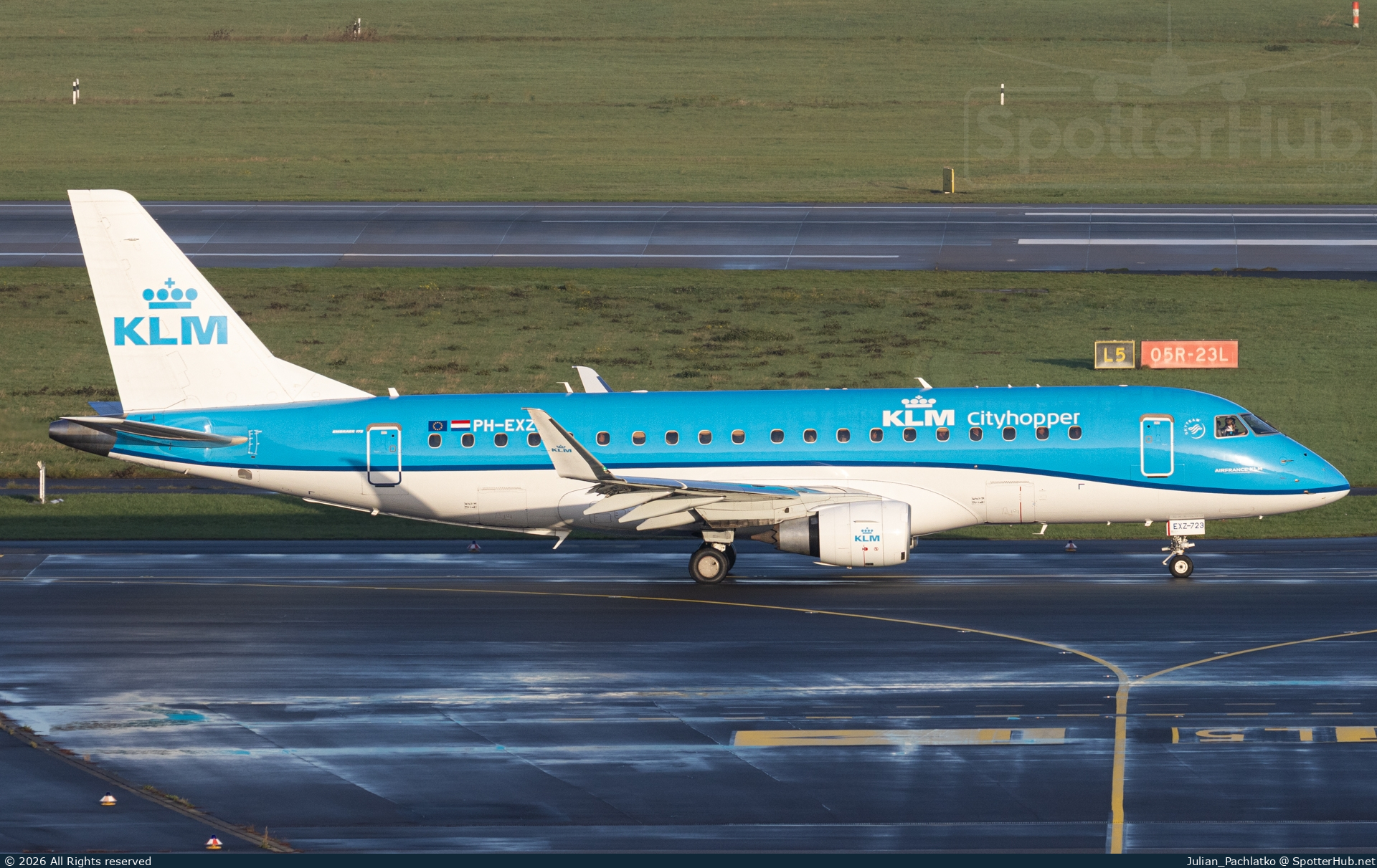 Photo of PH-EXZ - Embraer ERJ-175STD operated by KLM Cityhopper