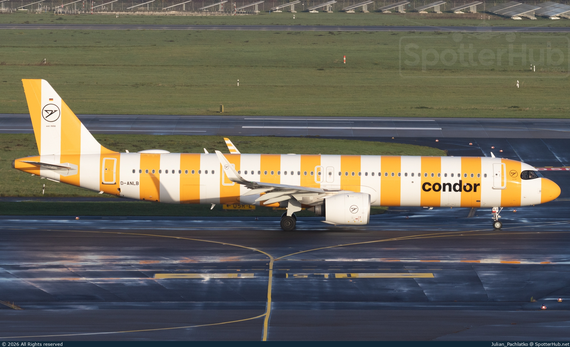 Photo of D-ANLB - Airbus A321-271NX operated by Condor