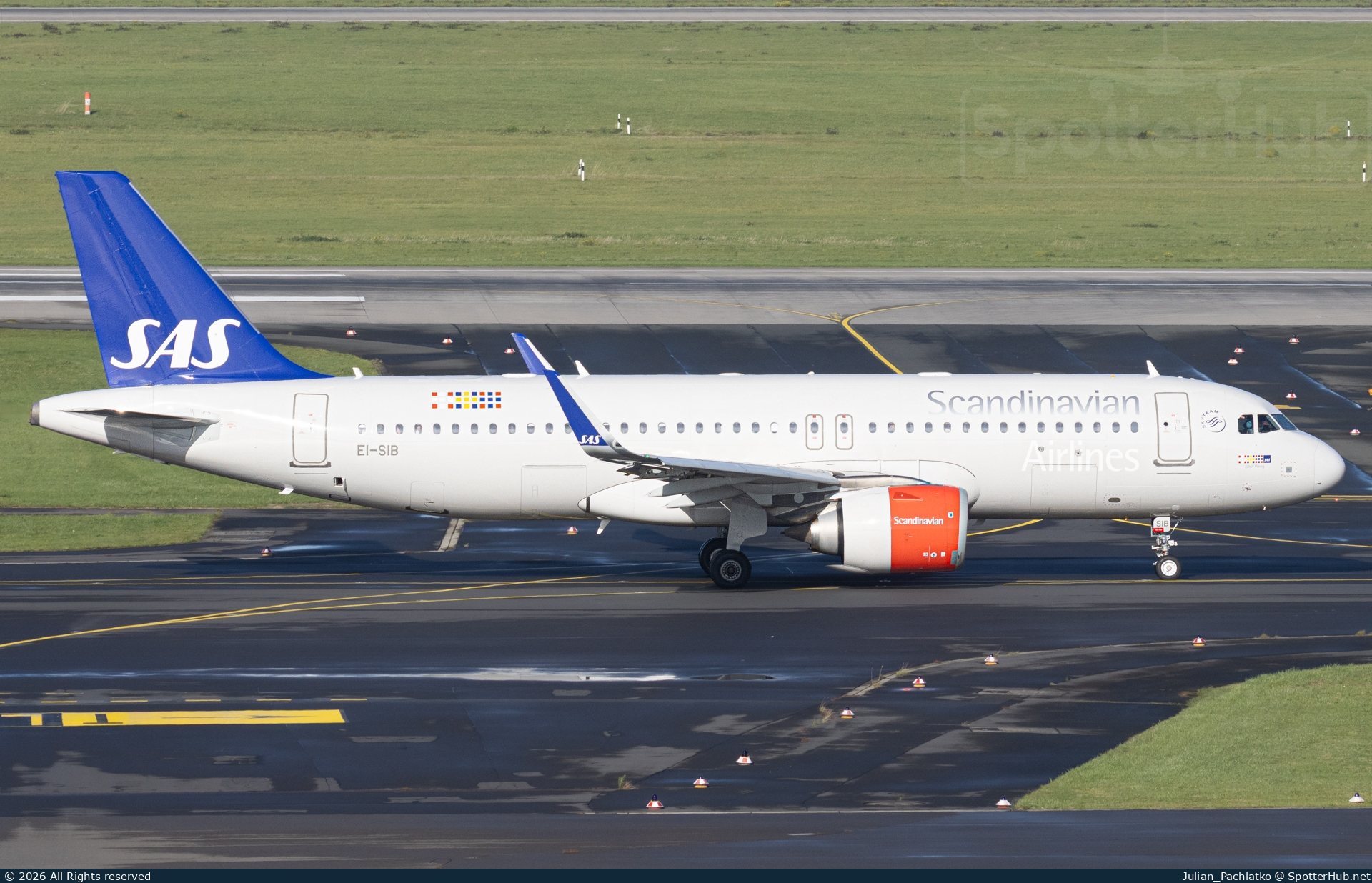 Photo of EI-SIB - Airbus A320-251N operated by SAS Connect