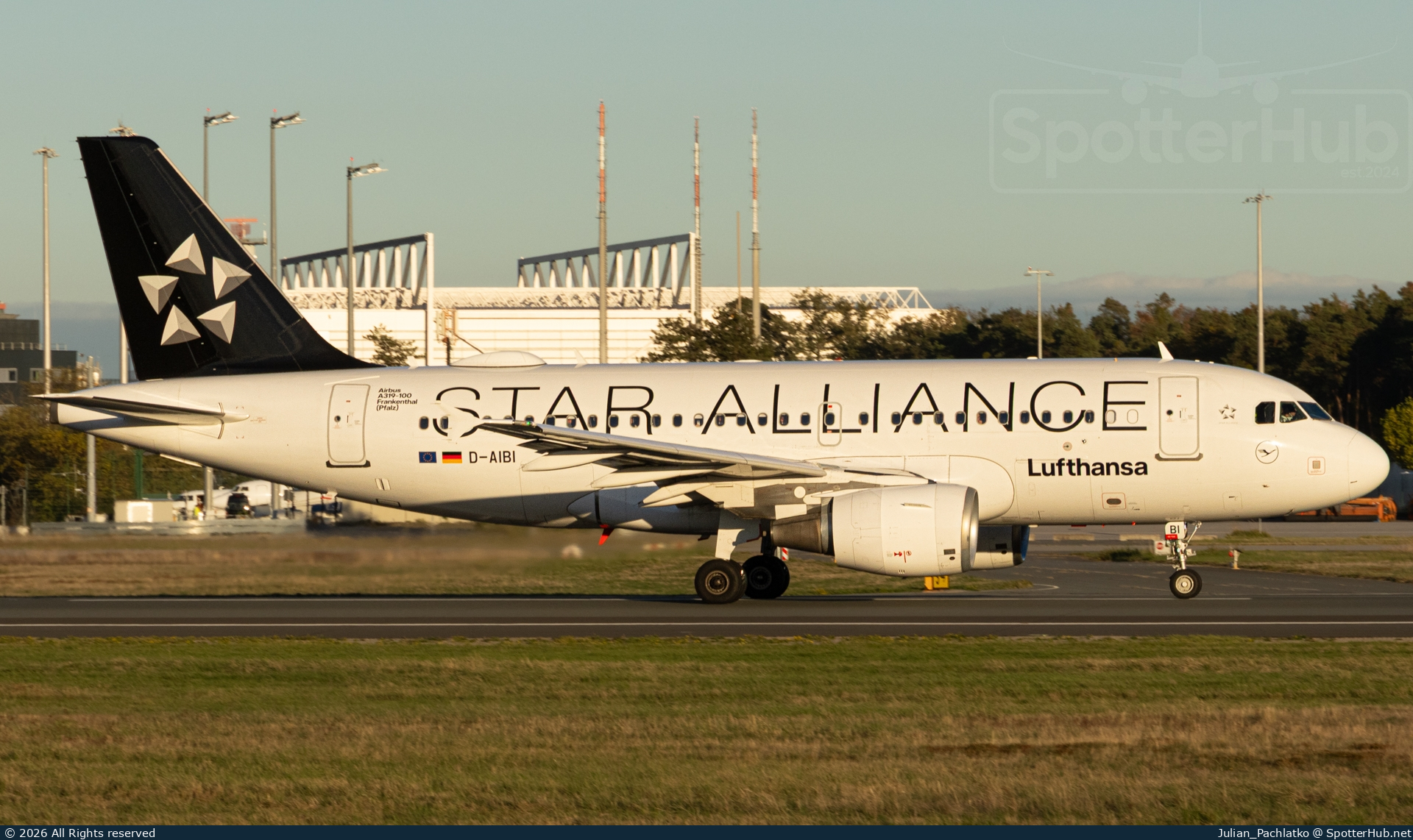 Photo of D-AIBI - Airbus A319-112 operated by Lufthansa