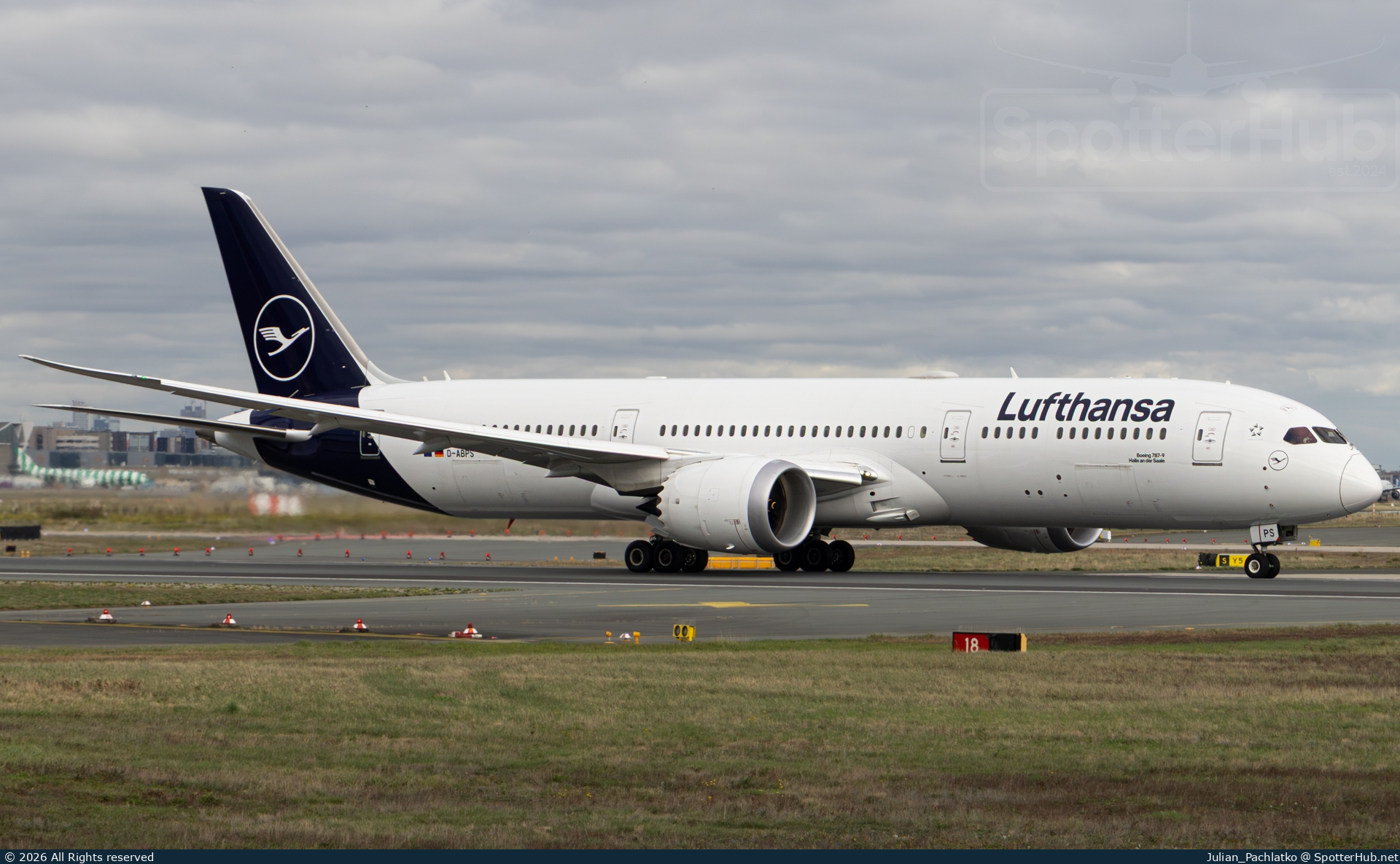 Photo of D-ABPS - Boeing 787-9 Dreamliner operated by Lufthansa