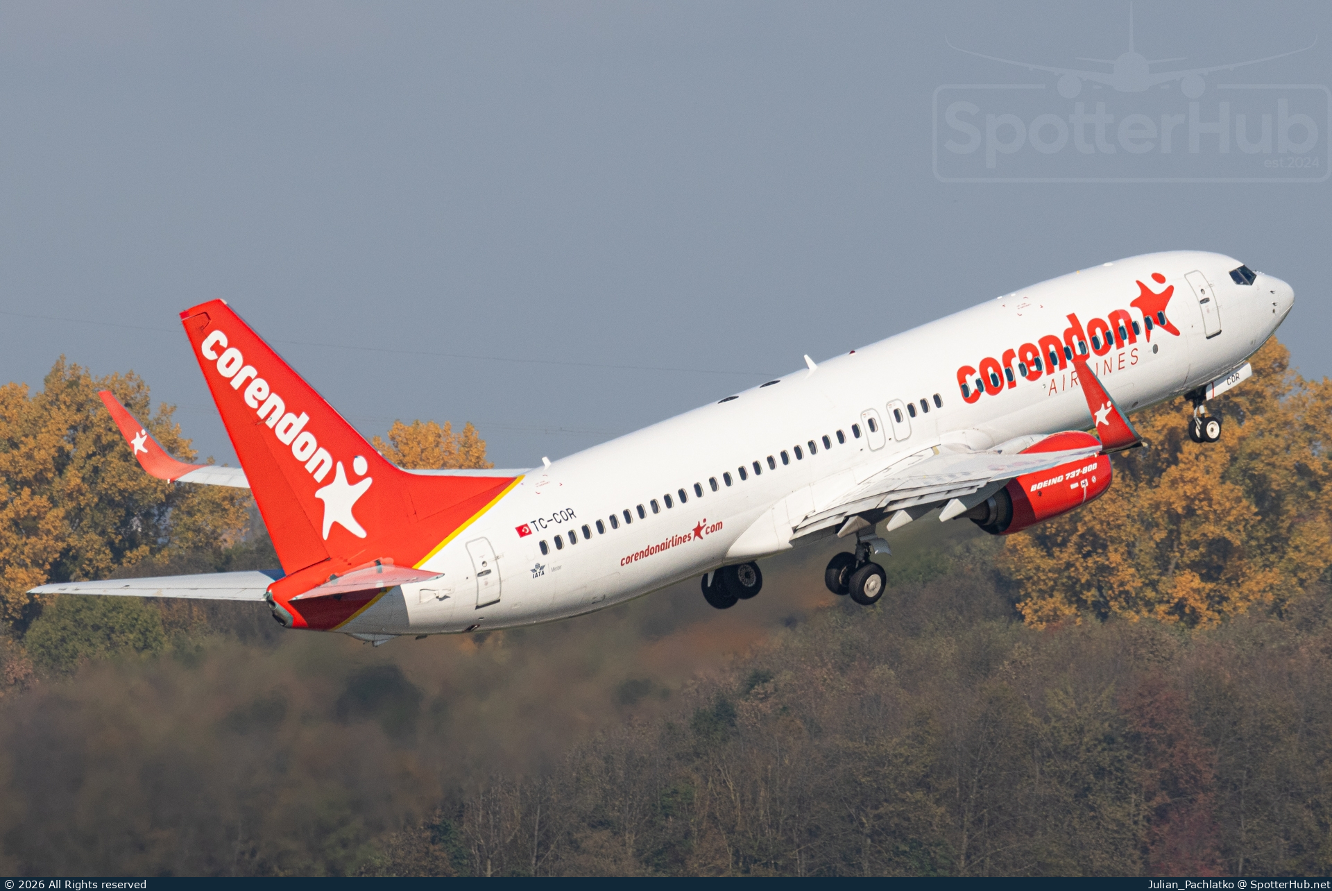 Photo of TC-COR - Boeing 737-8SH operated by Corendon Airlines