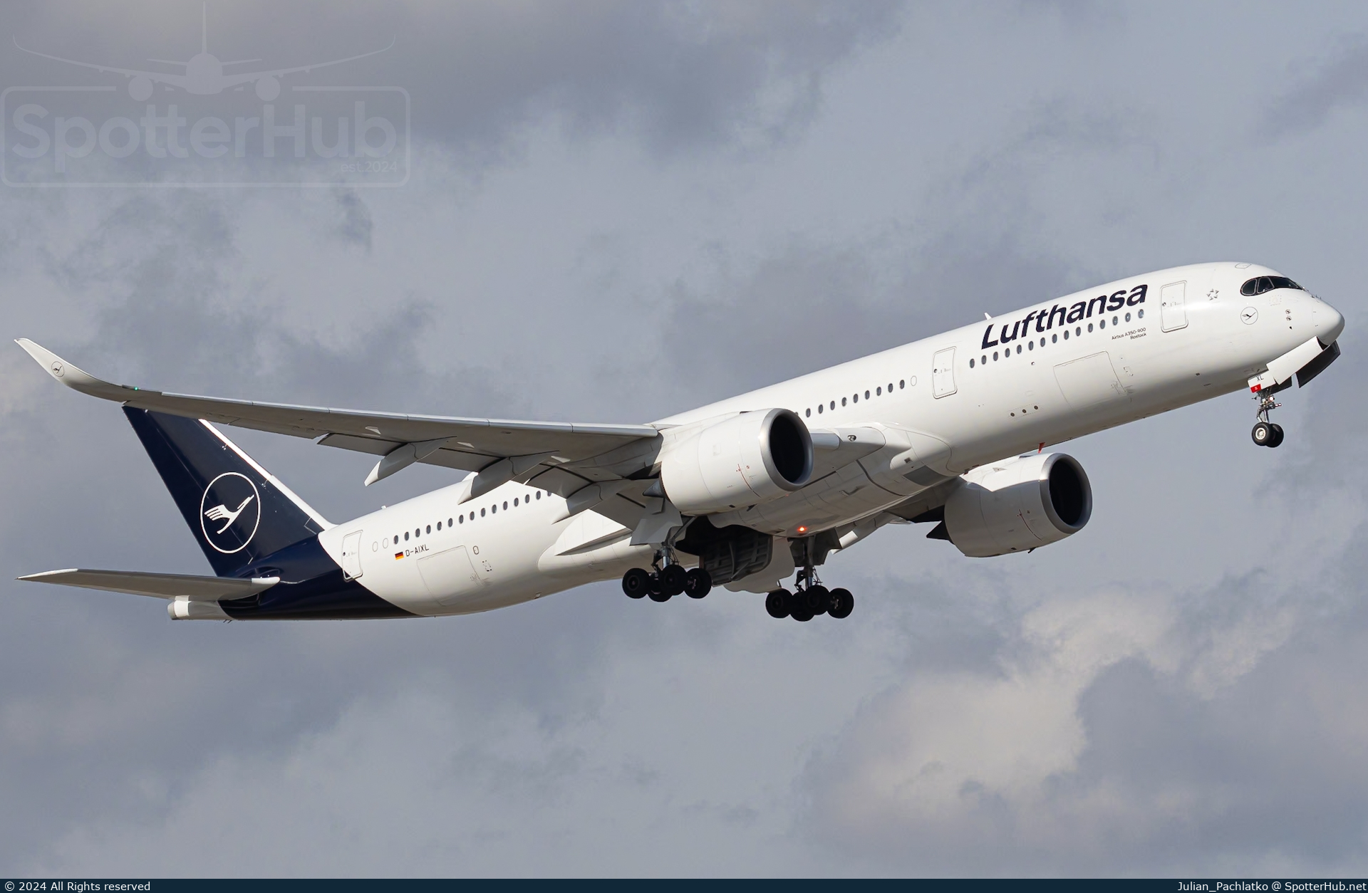 Photo of D-AIXL - Airbus A350-941 operated by Lufthansa