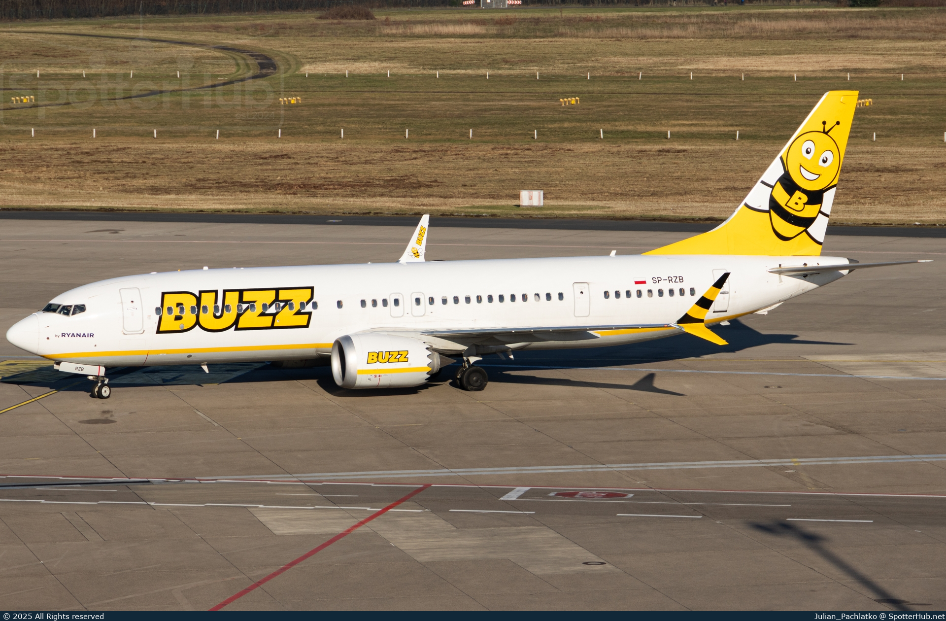 Photo of SP-RZB - Boeing 737 MAX 8-200 operated by Buzz