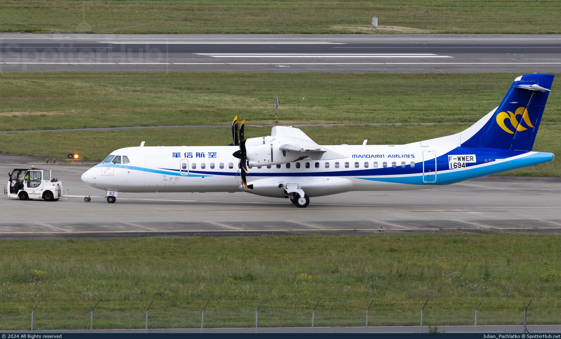 Photo of F-WWER - ATR 72-600 operated by Mandarin Airlines