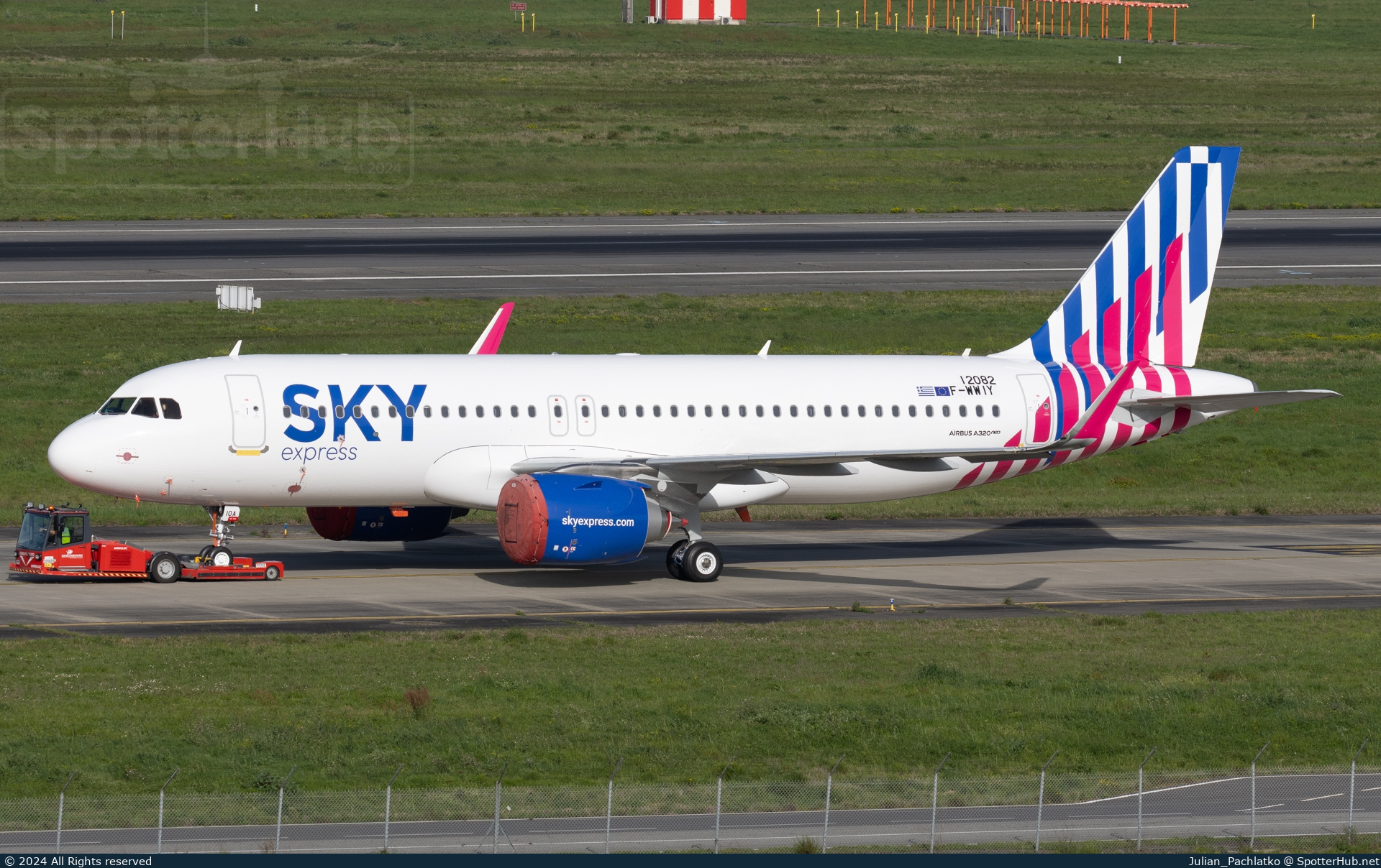 Photo of F-WWIY - Airbus A320-251N operated by Sky Express