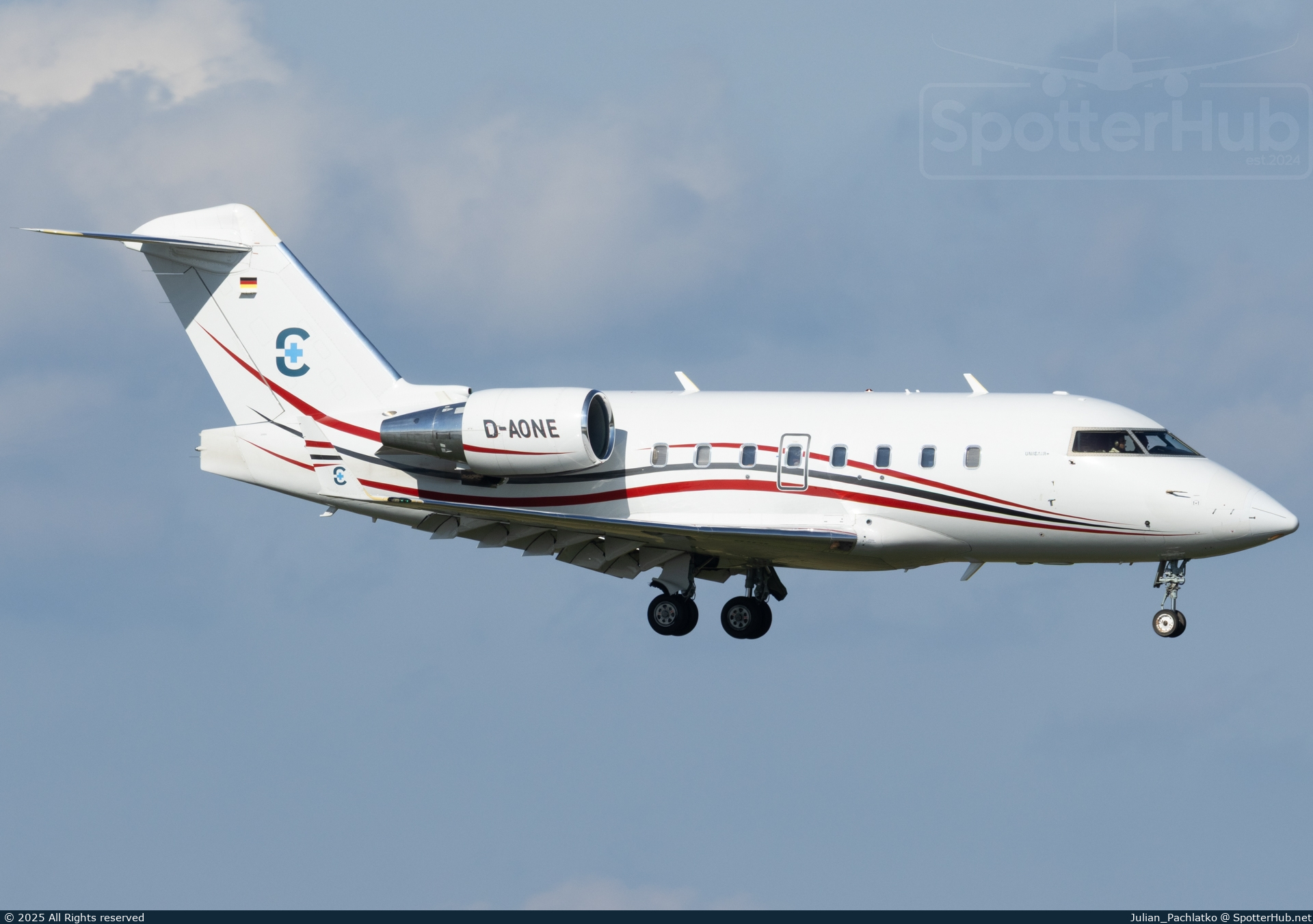 Photo of D-AONE - Bombardier Challenger 604 operated by Unicair