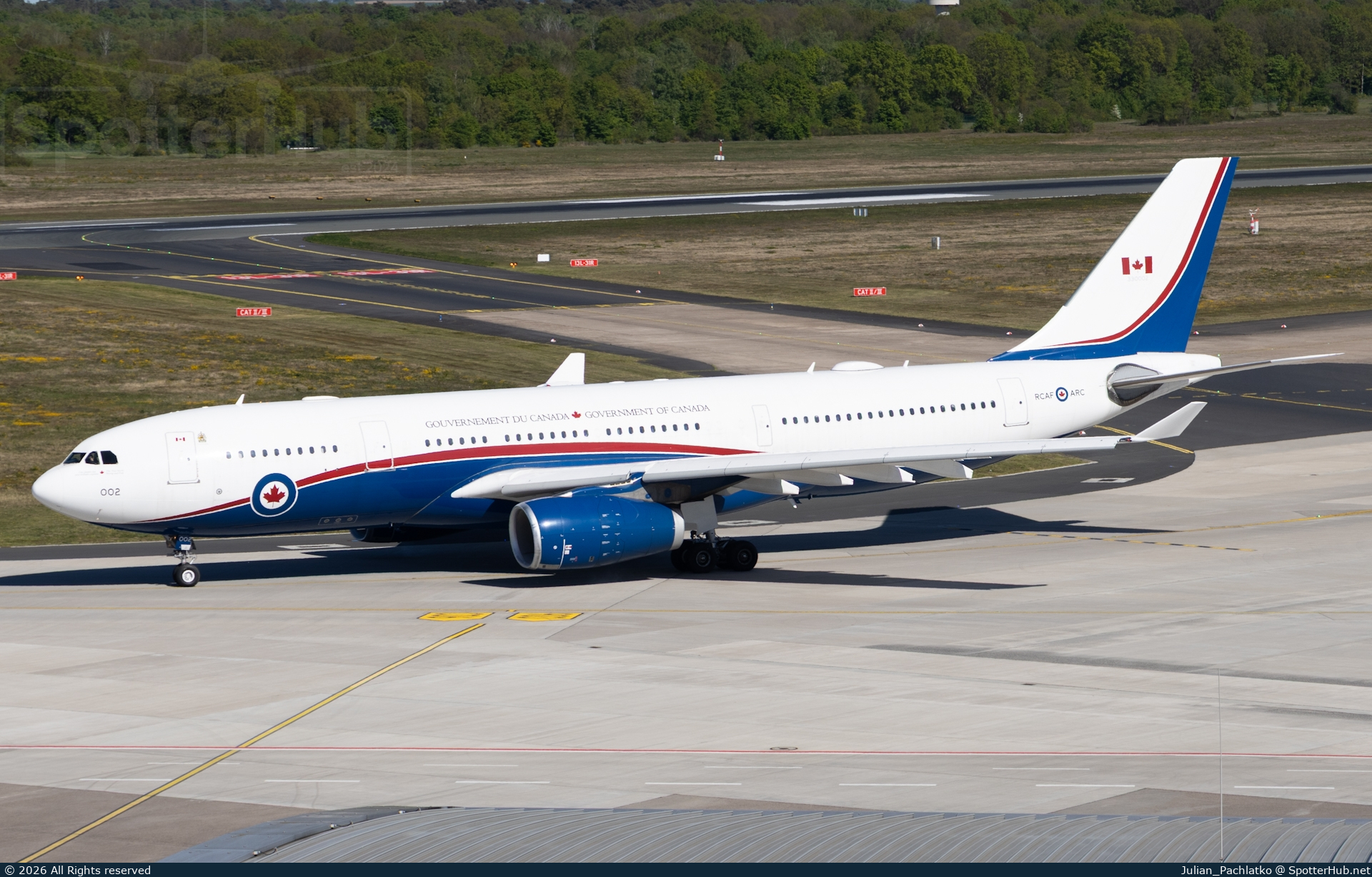 Photo of 330002 - Airbus CC-330 Husky operated by Royal Canadian Air Force