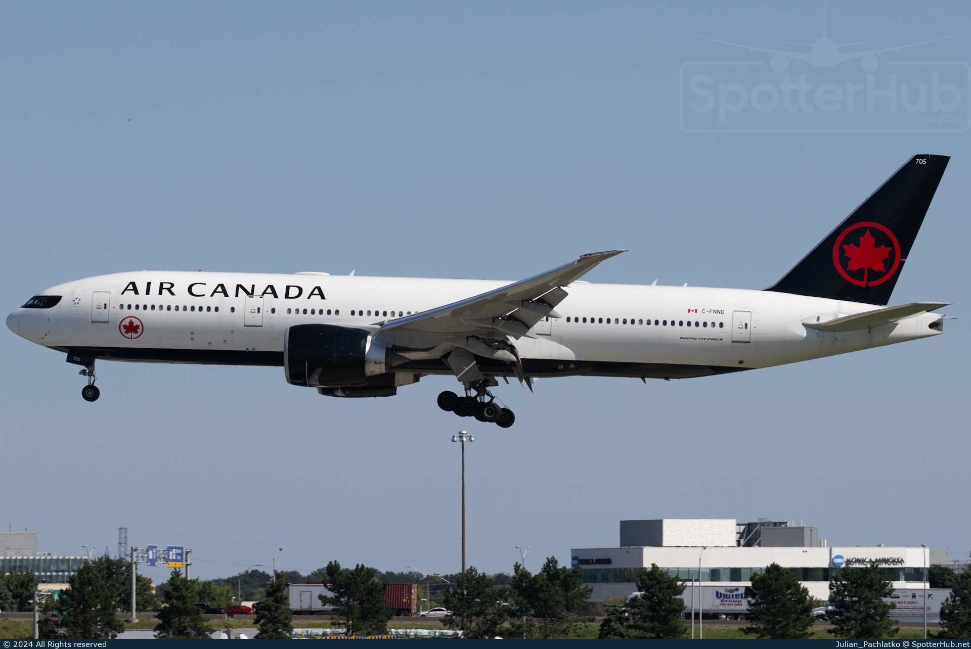 Photo of C-FNND - Boeing 777-233(LR) operated by Air Canada