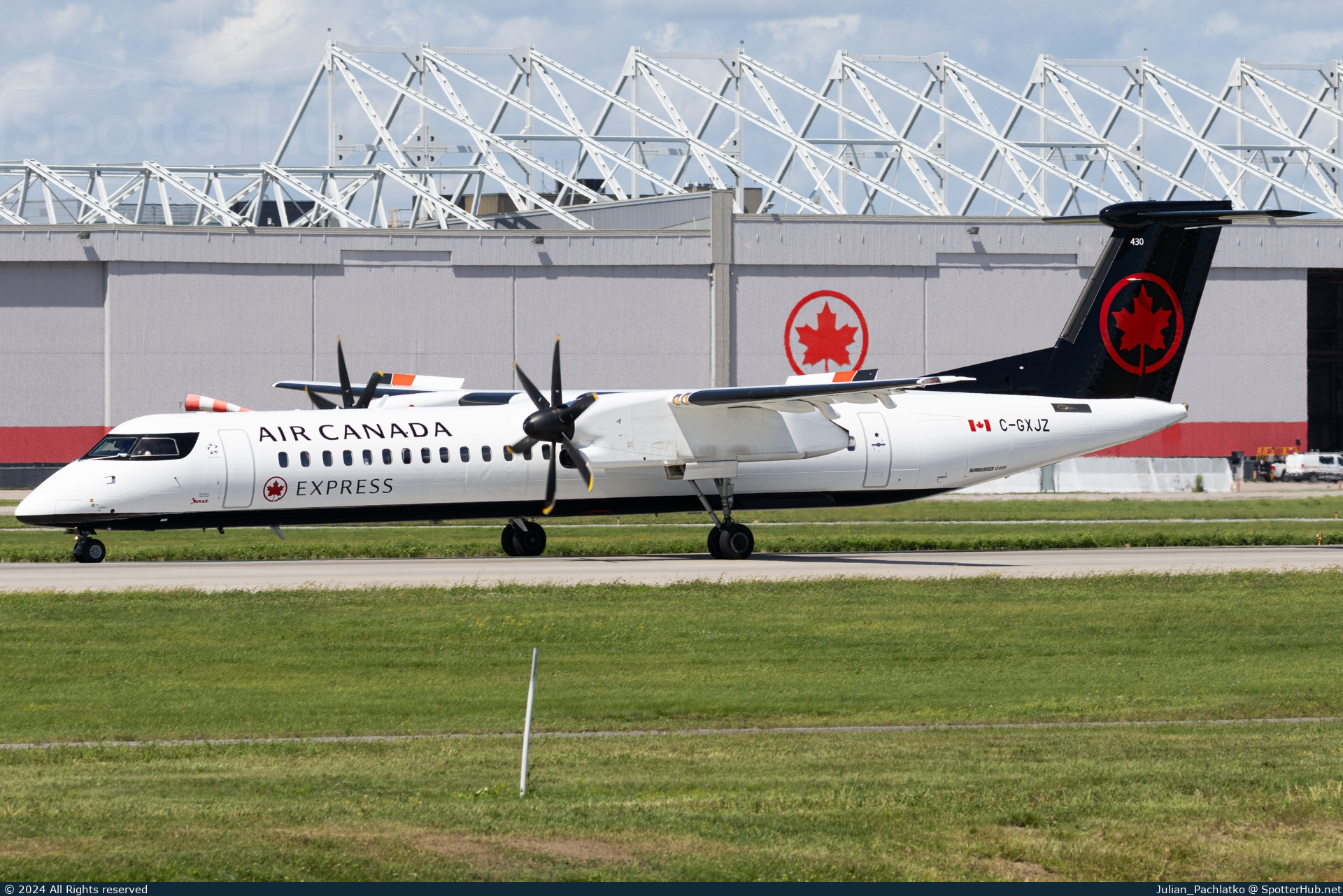 Photo of C-GXJZ - Bombardier DHC-8-402 Dash 8 Q400 operated by Air Canada Express (opb Jazz Air)