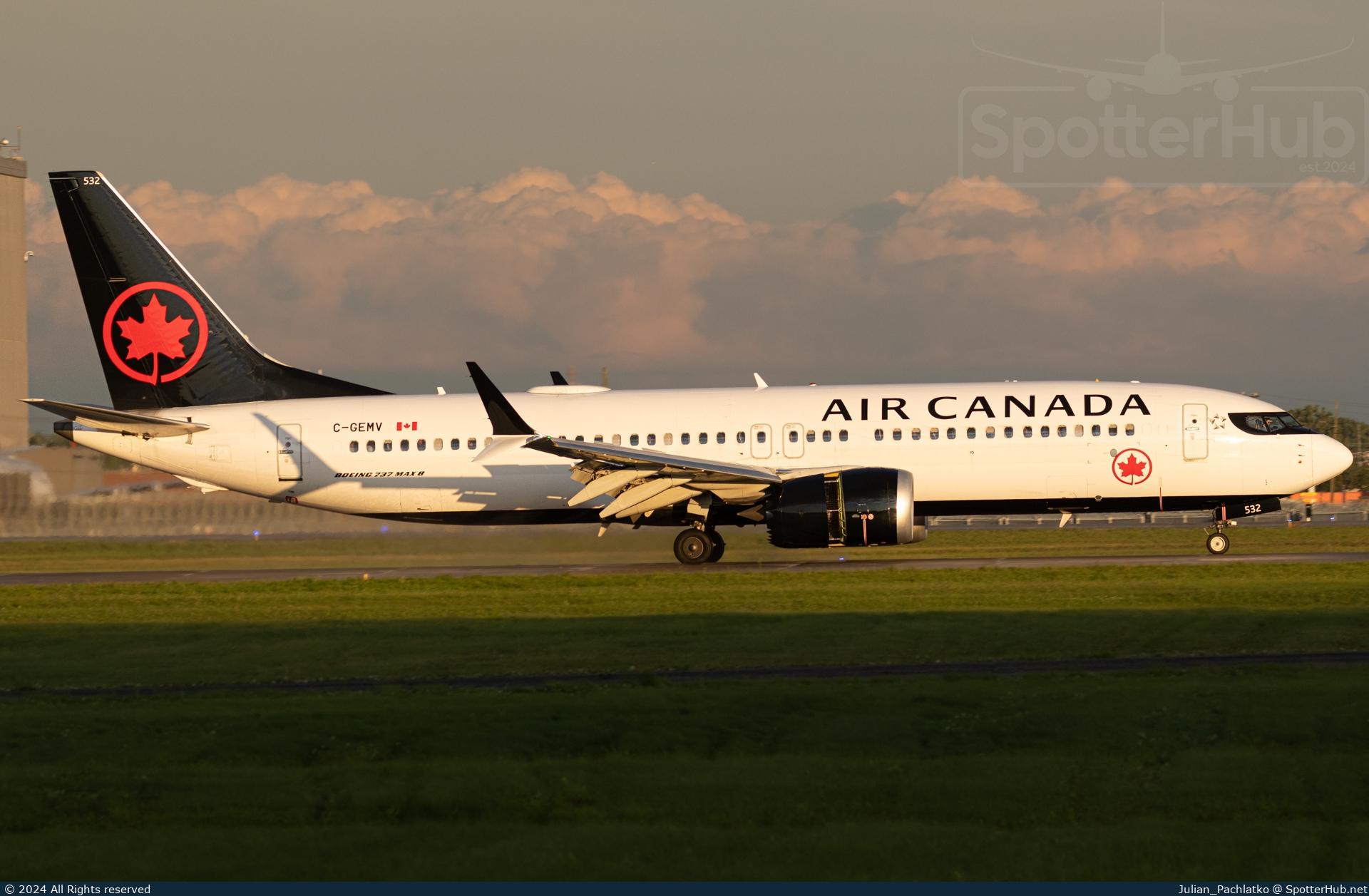 Photo of C-GEMV - Boeing 737 MAX 8 operated by Air Canada