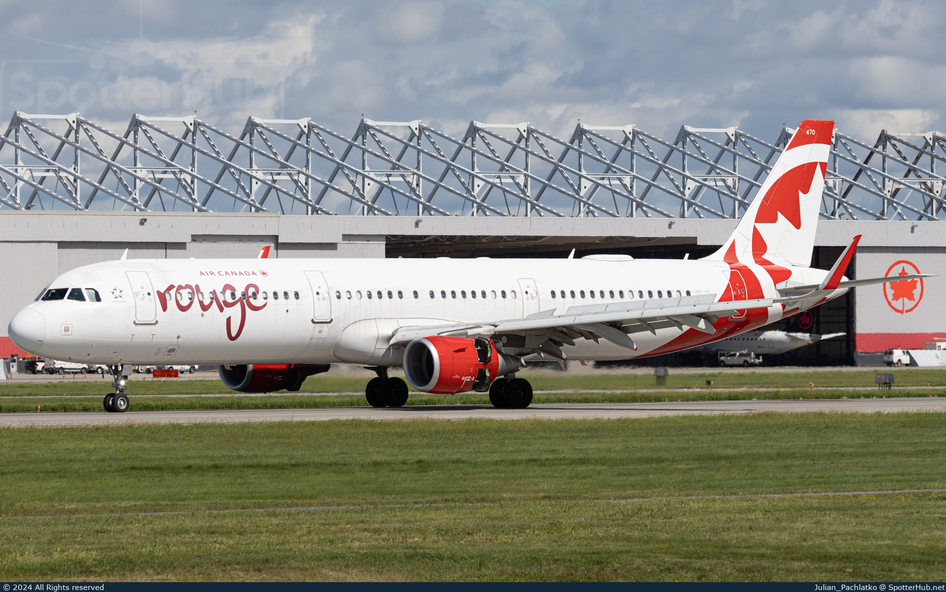 Photo of C-FJQD - Airbus A321-211 operated by Air Canada Rouge