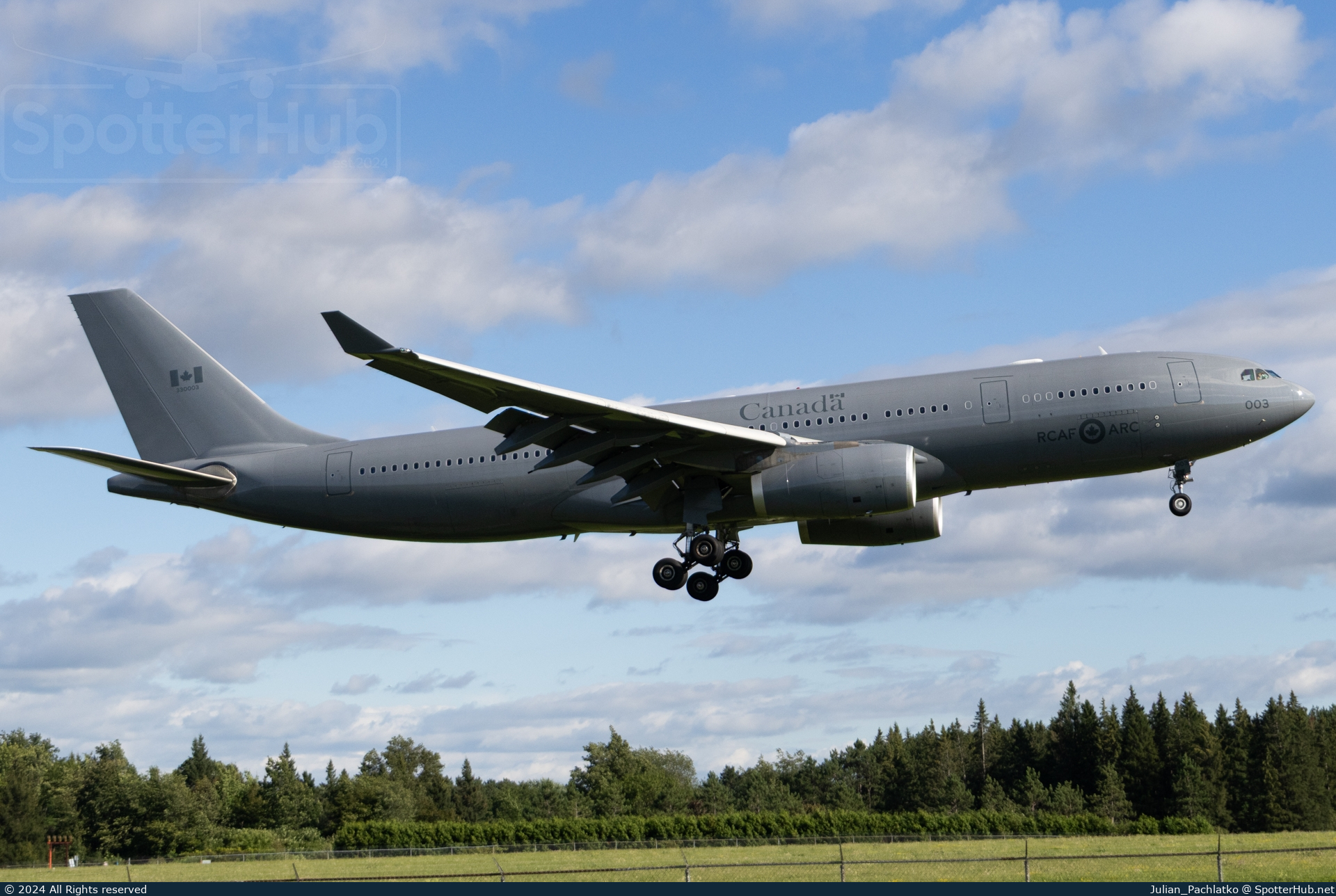 Photo of 330003 - Airbus CC-330 Husky at Macdonald-Cartier International