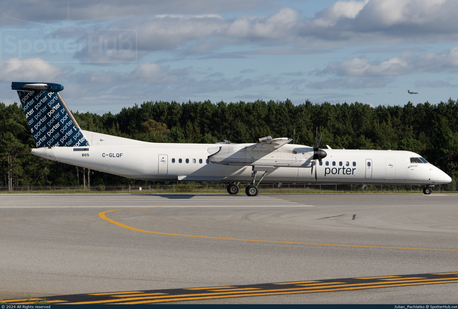 Photo of C-GLQF - Bombardier DHC-8-402 Dash 8 Q400 operated by Porter Airlines