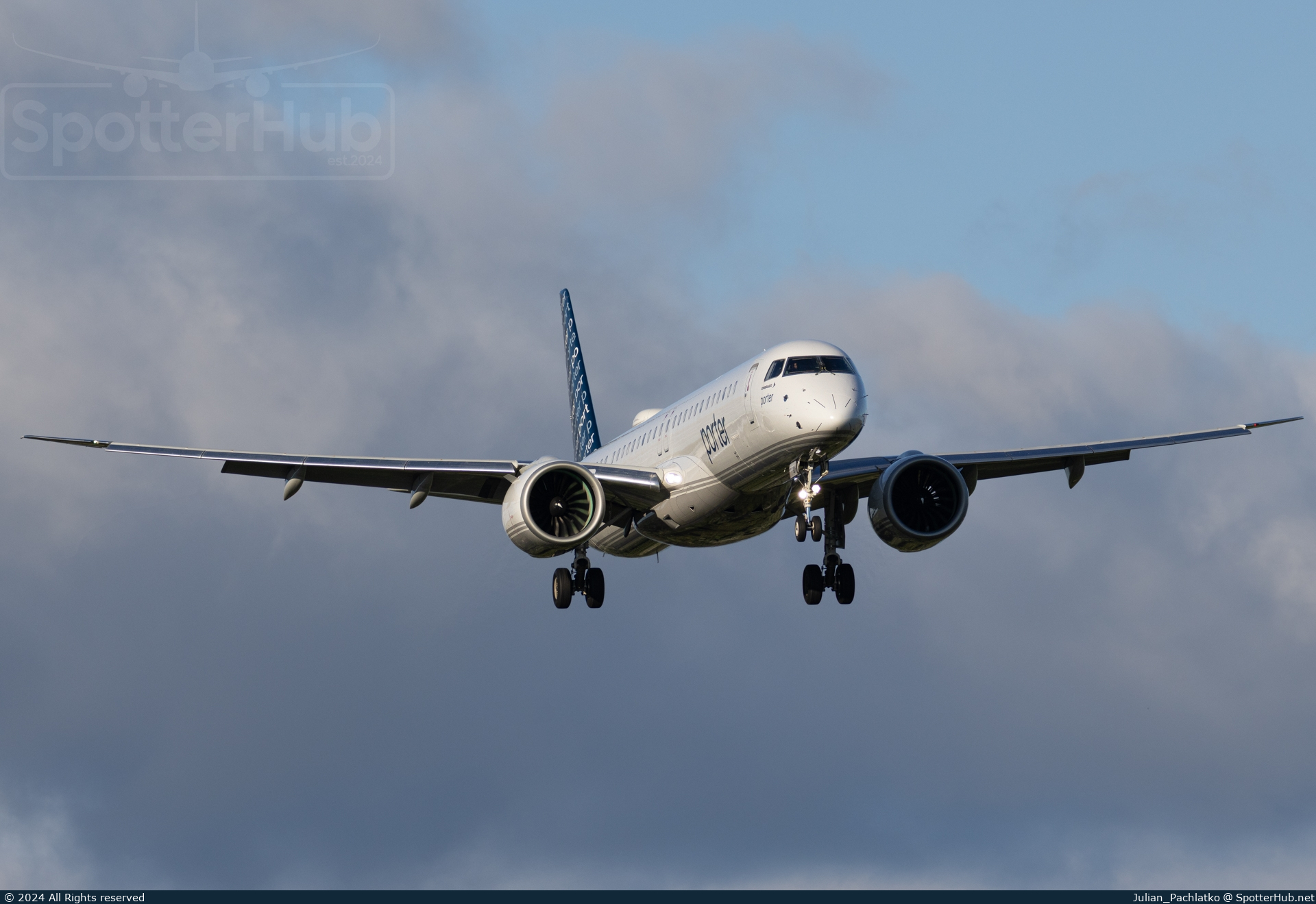 Photo of C-GZQF - Embraer ERJ-195-E2 operated by Porter Airlines