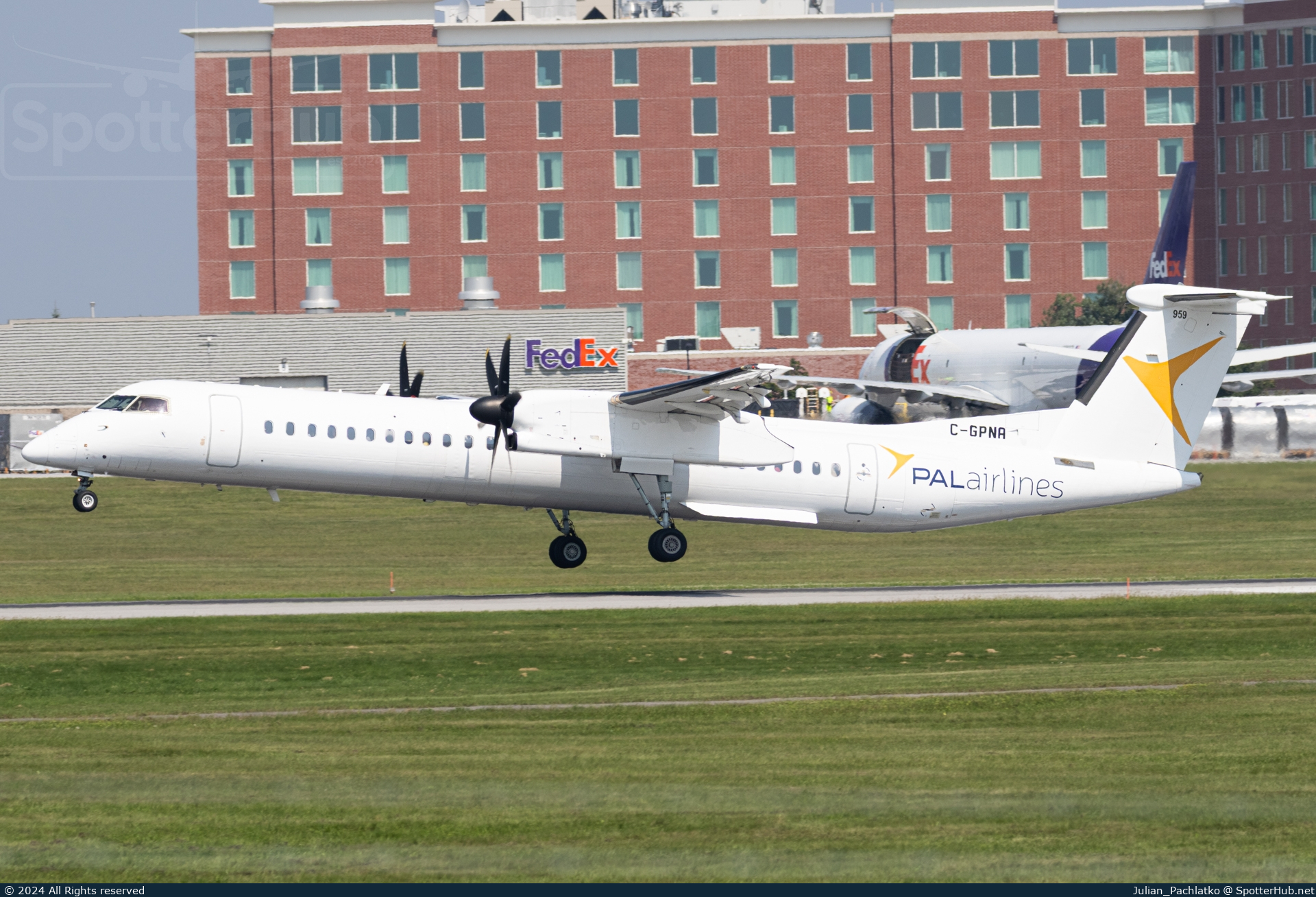 Photo of C-GPNA - Bombardier DHC-8-402 Dash 8 Q400 operated by PAL Airlines