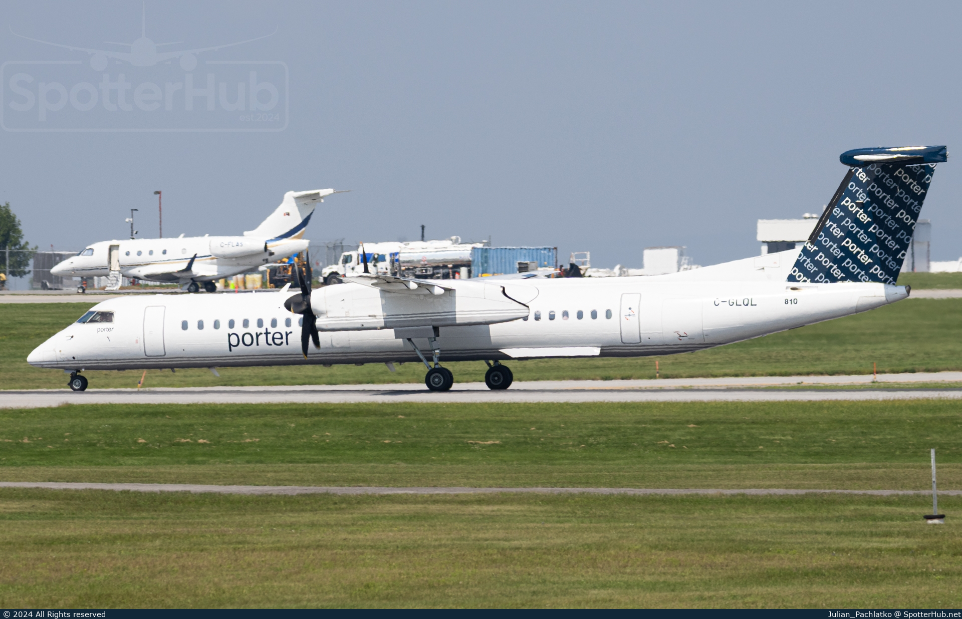 Photo of C-GLQL - Bombardier DHC-8-402 Dash 8 Q400 operated by Porter Airlines