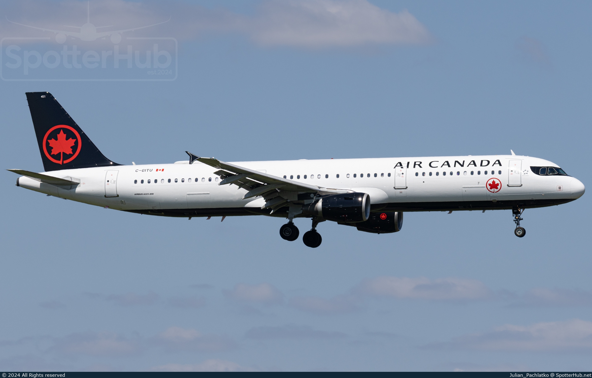 Photo of C-GITU - Airbus A321-211 operated by Air Canada