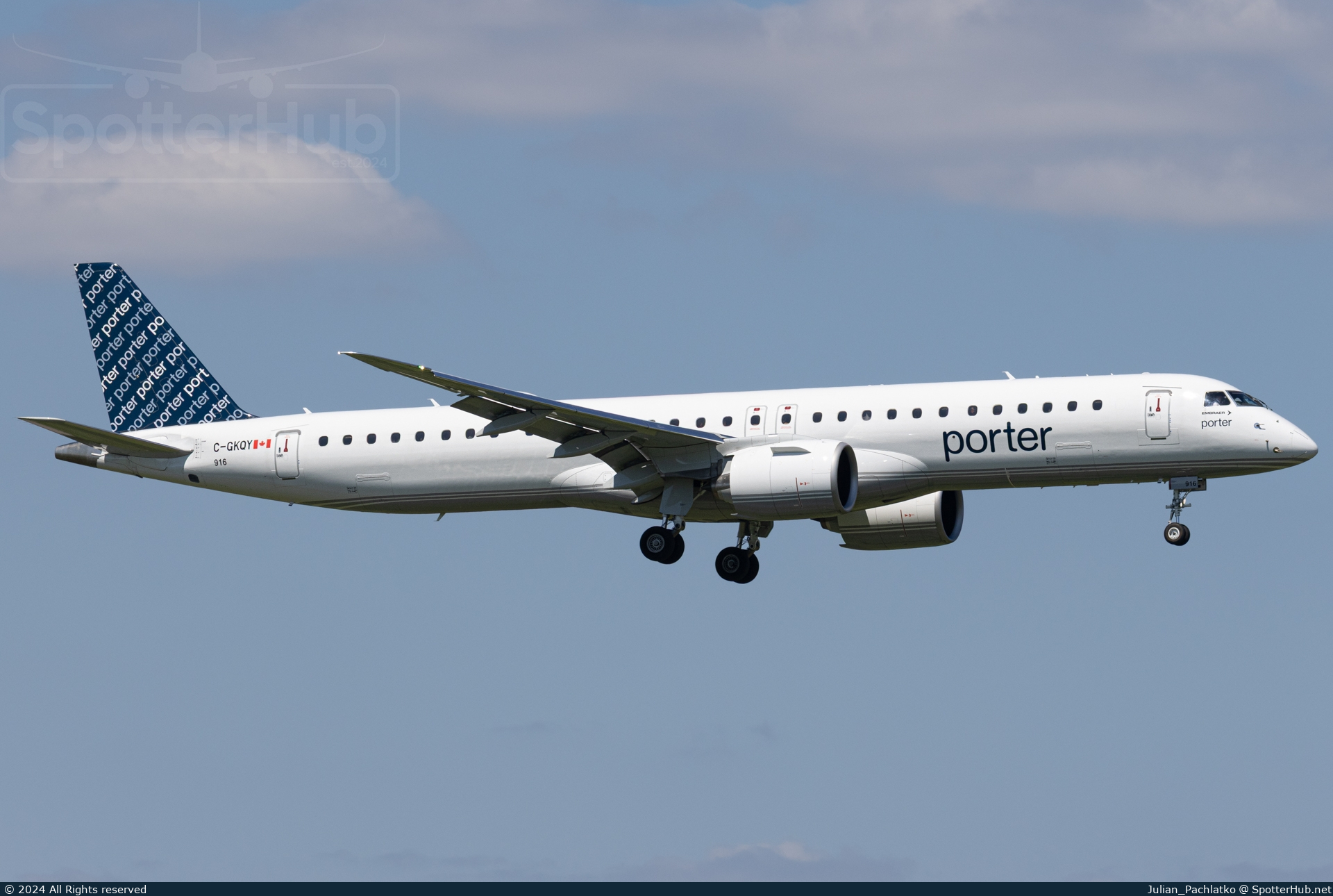 Photo of C-GKQY - Embraer ERJ-195-E2 operated by Porter Airlines