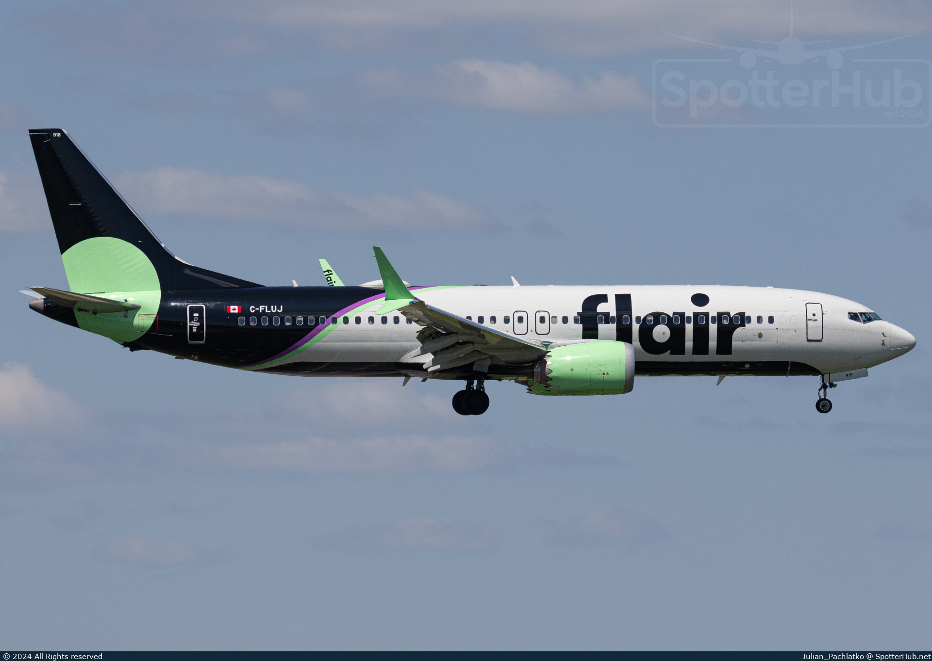 Photo of C-FLUJ - Boeing 737 MAX 8 operated by Flair Airlines