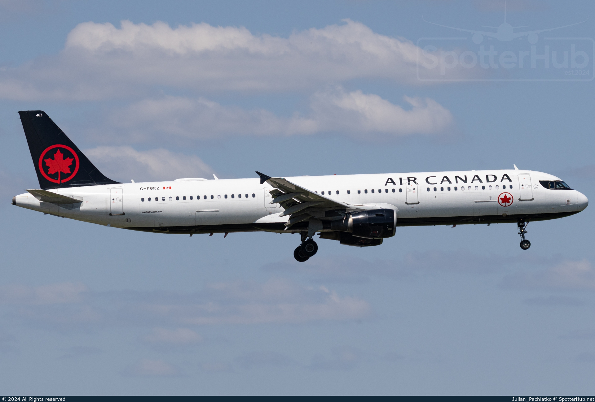 Photo of C-FGKZ - Airbus A321-211 operated by Air Canada