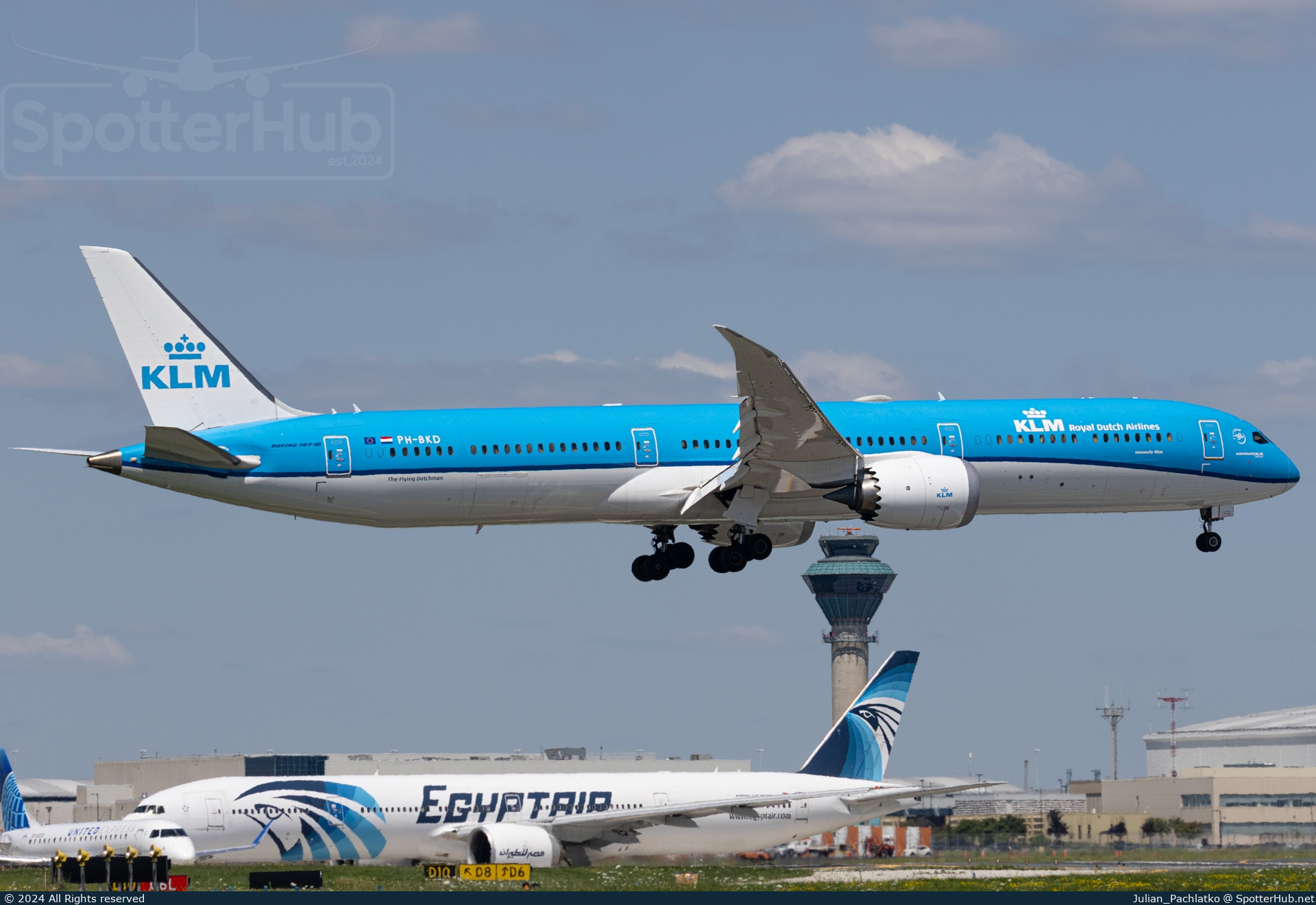 Photo of PH-BKD - Boeing 787-10 Dreamliner operated by KLM Royal Dutch Airlines